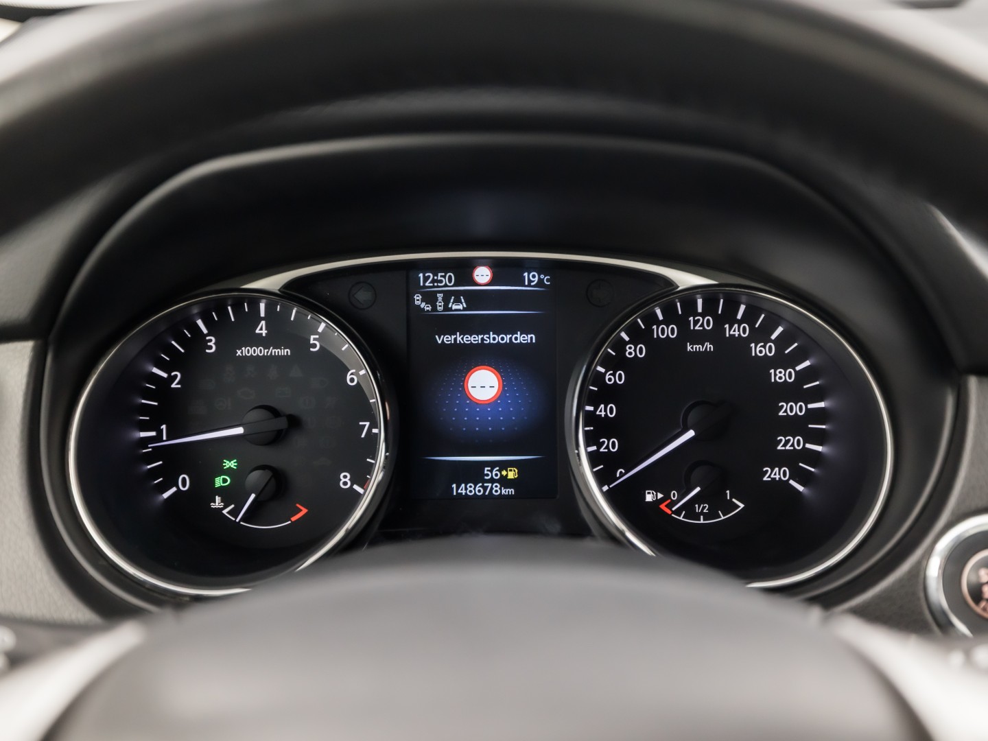 Nissan X-Trail 1.6 DIG-T Tekna 7 Persoons 163Pk (PANORAMADAK, TREKHAAK, NAVIGATIE, 360 CAMERA, LEDER, STOELVERWARMING, SPORTSTOELEN, GETINT GLAS, CRUISE, NIEUWSTAAT)