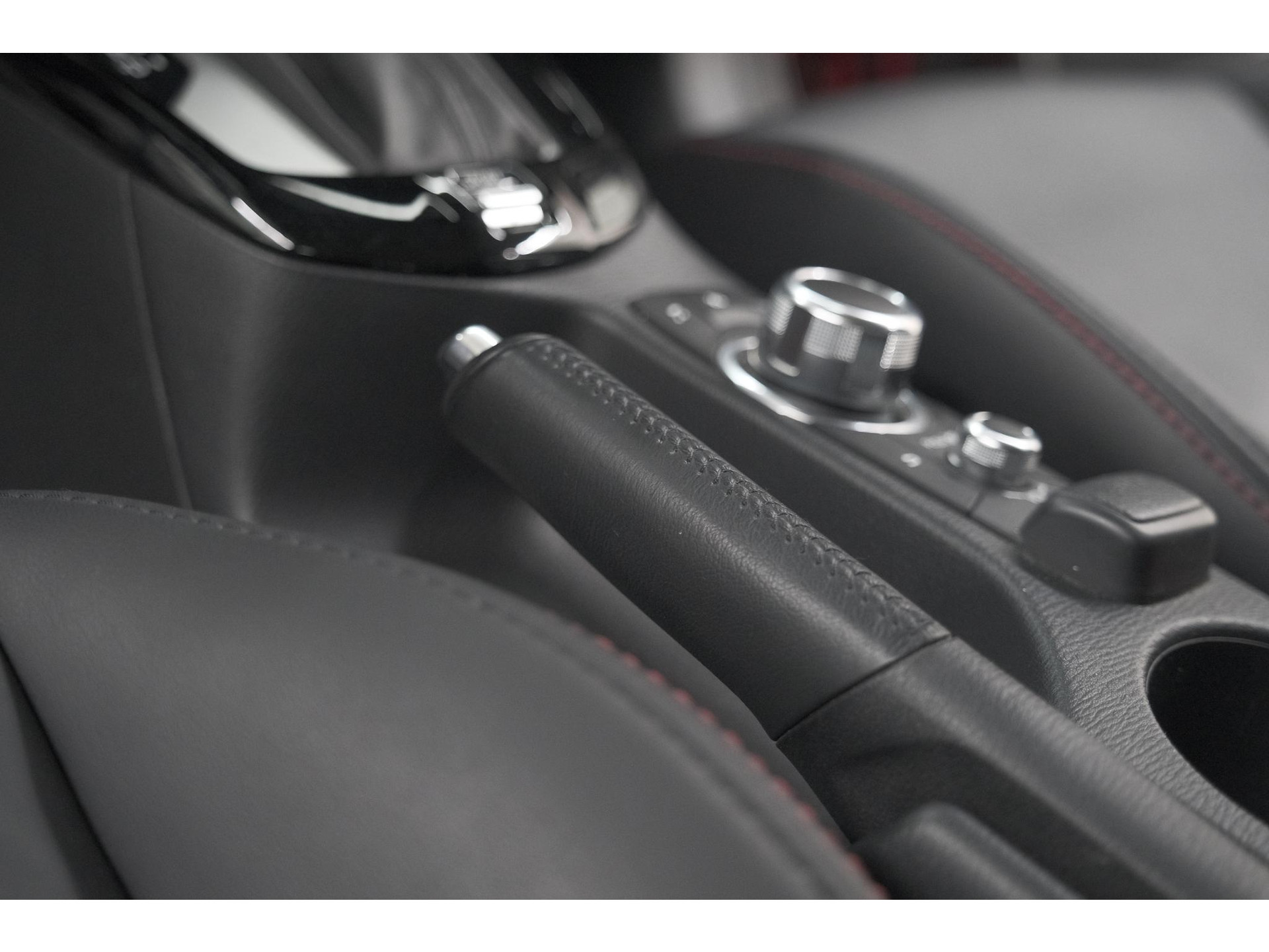 Mazda CX-3 2.0 SkyActiv-G 150 GT-M 4WD | Trekhaak | Camera | Dodehoekdetectie | Head-Up Display | Parkeersensoren