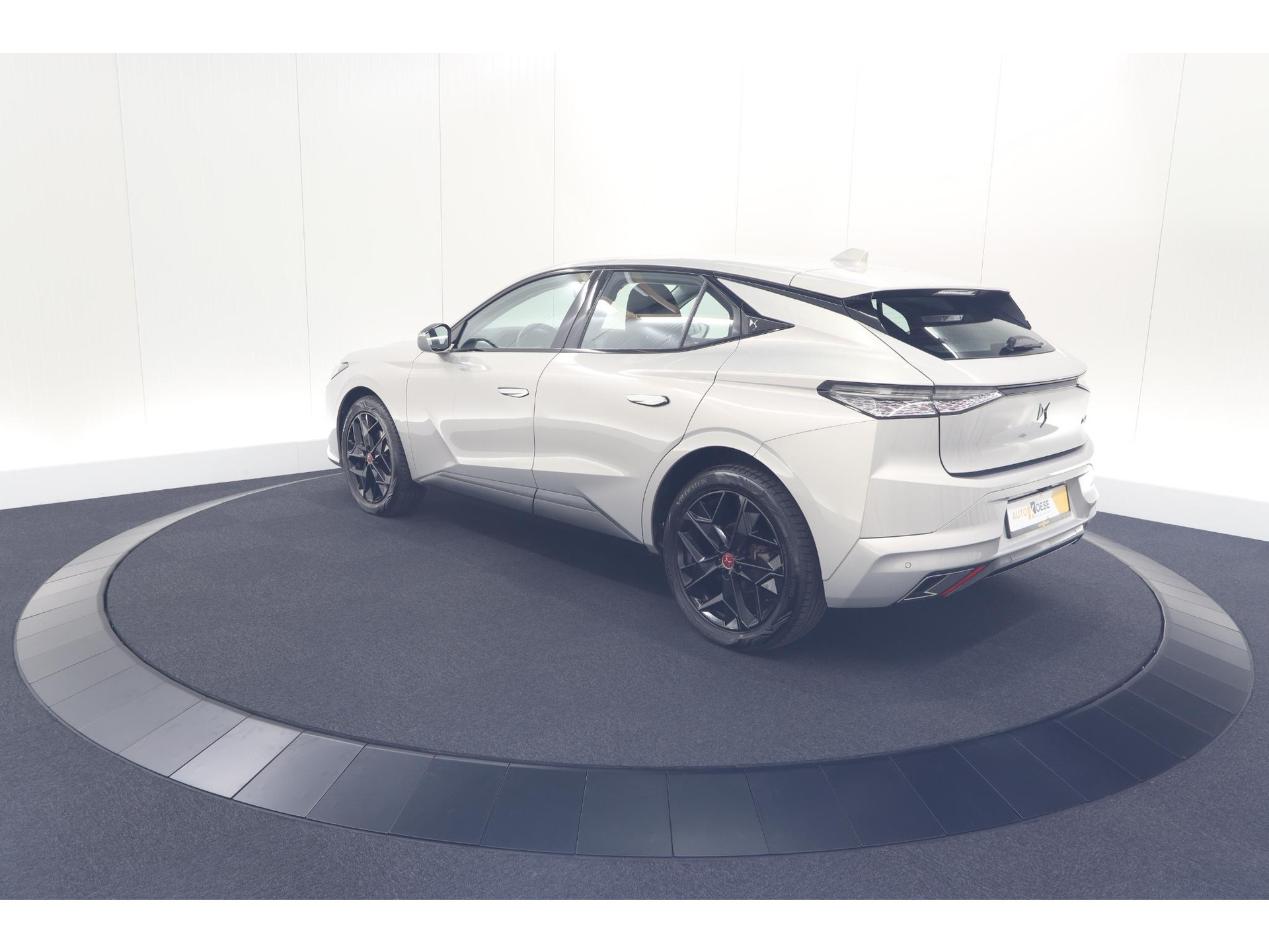 DS 4 PureTech 130 EAT8 Performance Line | Camera | Apple Carplay | Alcantara® bekleding | Parkeersensensoren