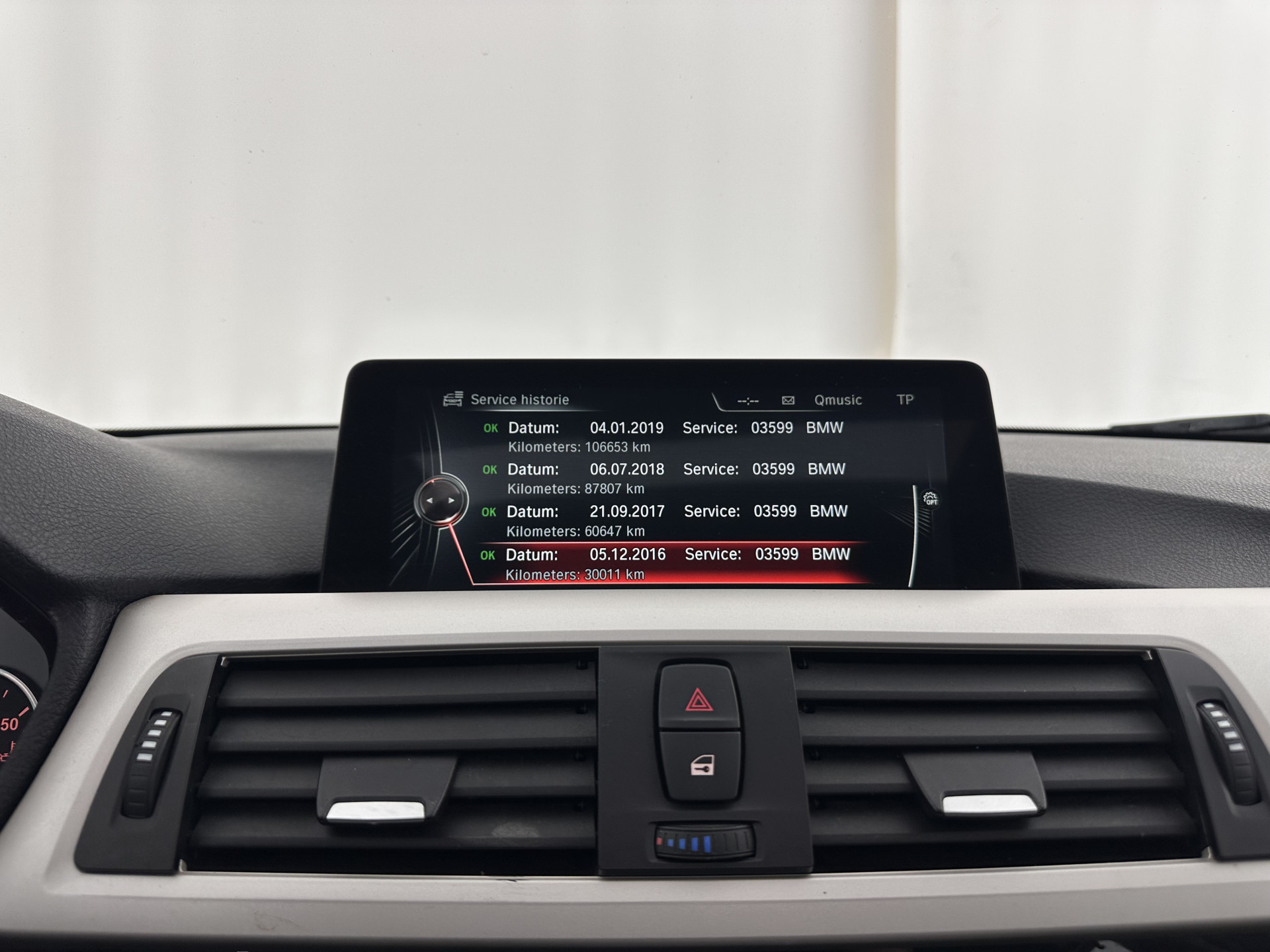 BMW 3-serie Touring 320d EDE Corporate Lease Essential Aut. *PANO | FULL-LEATHER | FULL-LED | NAVI-FULLMAP | HEATED-COMFORTSEATS | HIFI-SOUND | ECC | PDC | CRUISE | 16''ALU*