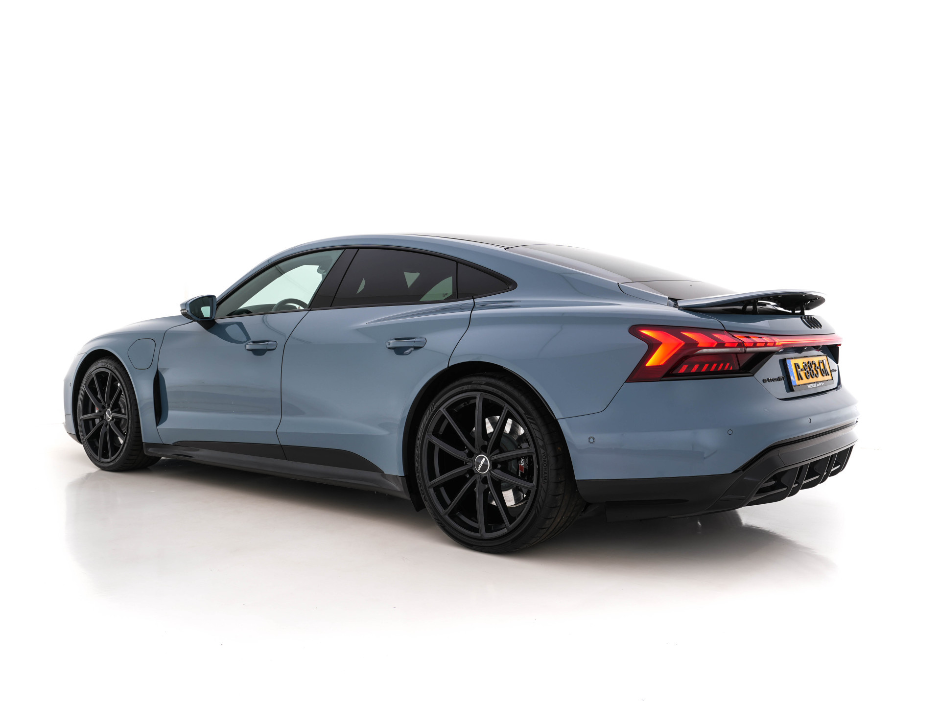 Audi e-tron GT 93 kWh AWD [ 3-Fase ] {SOH-91%} *PANO | LEATHER | BANG/OLUFSEN-AUDIO | HEAD-UP | ADAPT.CRUISE | BLINDSPOT |  MATRIX-LED | AIR-SUSPENSION | SPORT-SEATS | SURROUND-VIEW | KEYLESS | DIGI-COCKPIT | NAVI-FULLMAP | 21"ALU*