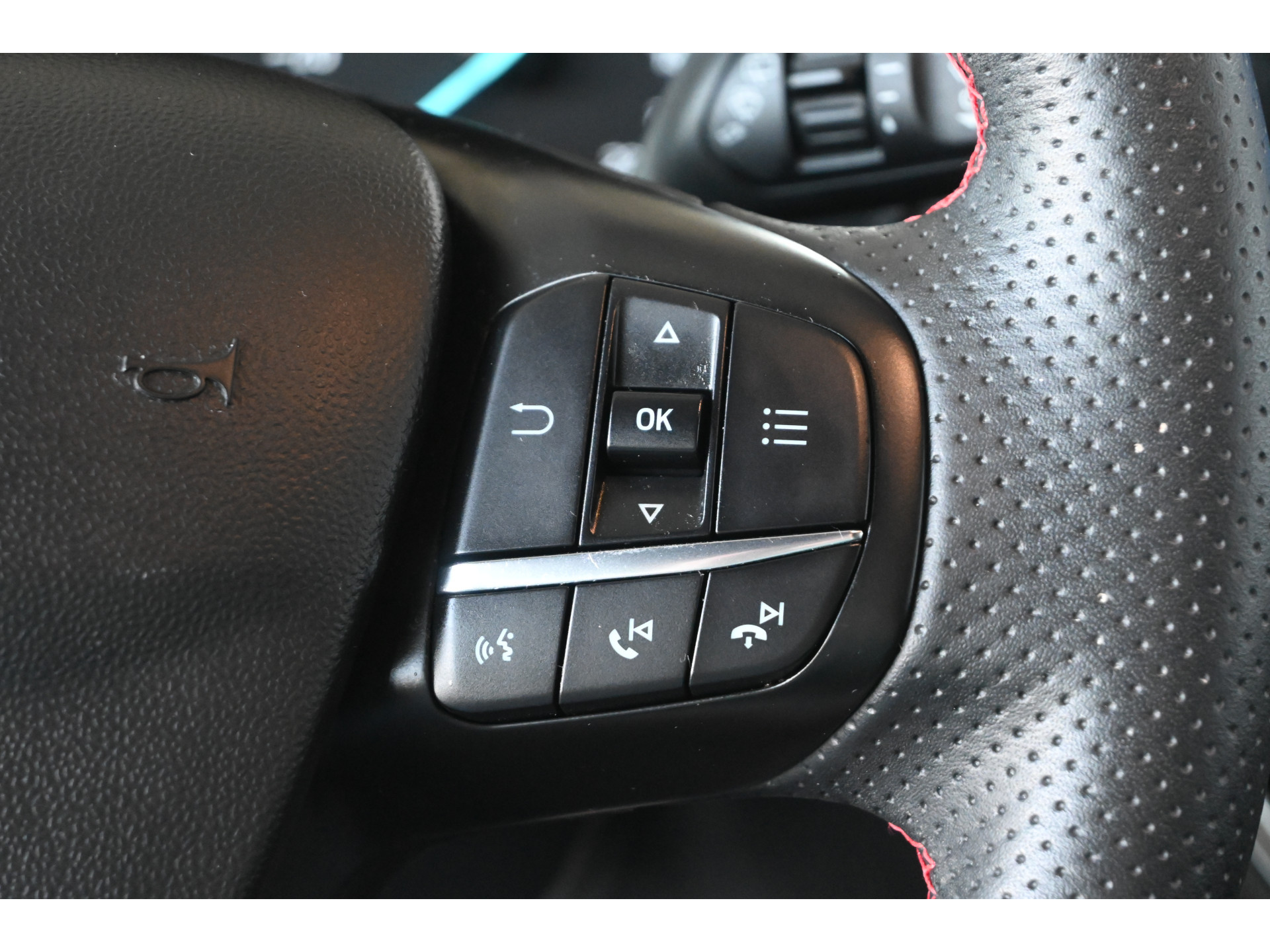 Ford Fiesta 1.0 EcoBoost ST-Line Bang & Olufsen Clima Navigatie Cruise control LED Stoelverwarming Inruil Mogelijk!