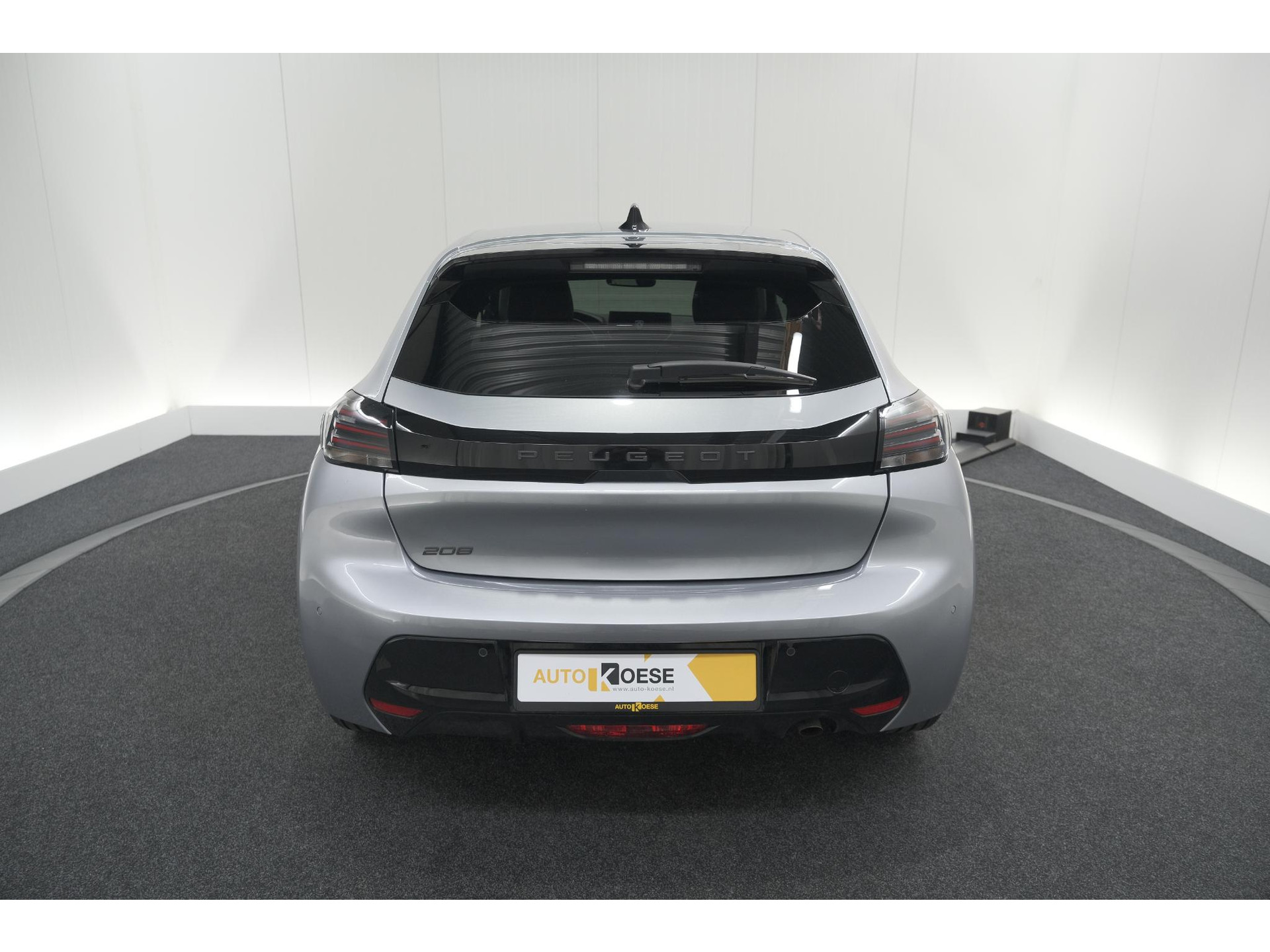 Peugeot 208 PureTech 100 Allure Pack | NIEUW MODEL | Apple CarPlay | Parkeersensoren | Climate Control