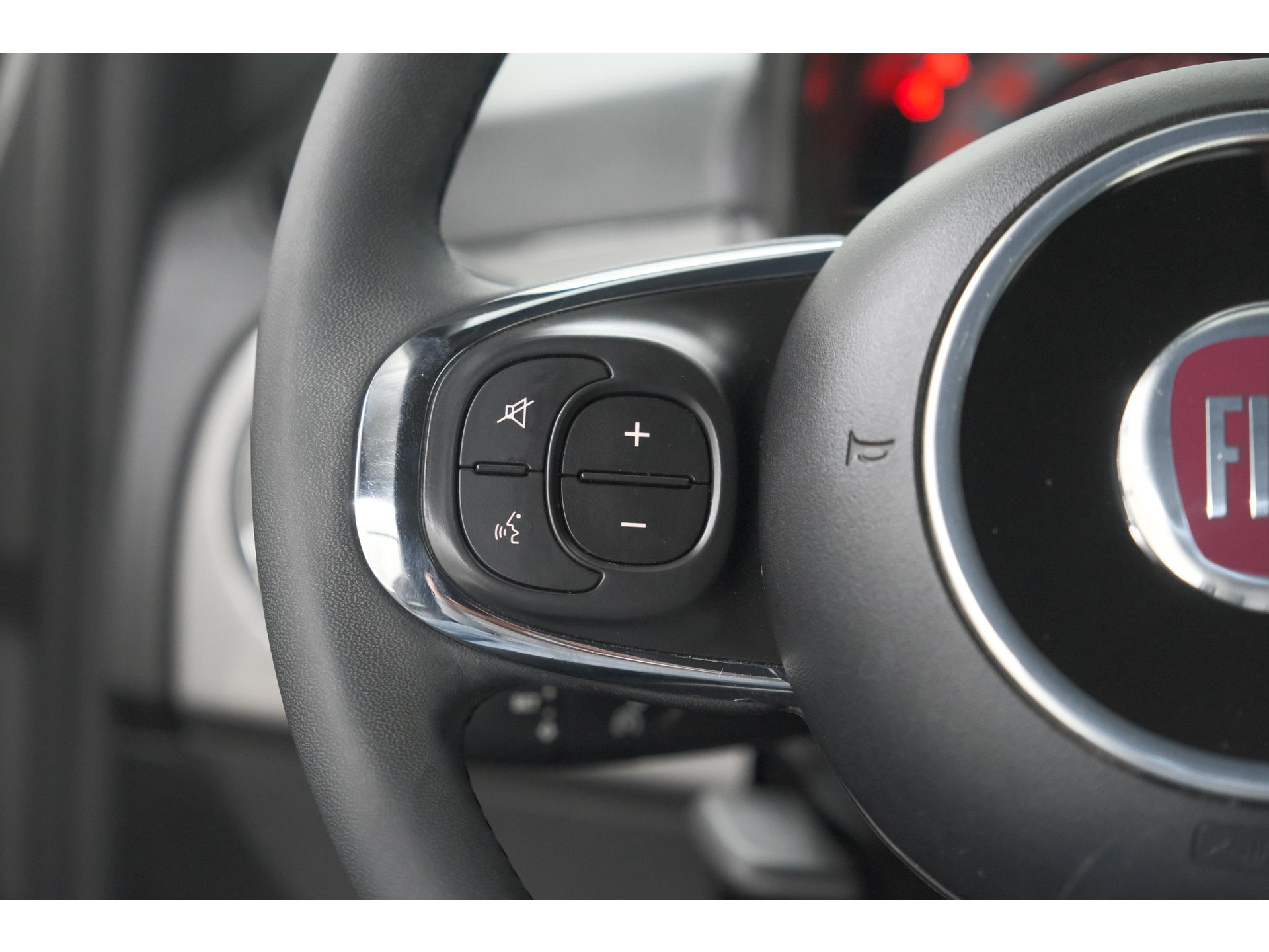 Fiat 500 C 1.0 Hybrid Dolcevita | Apple Carplay | Parkeersensoren | Climate control