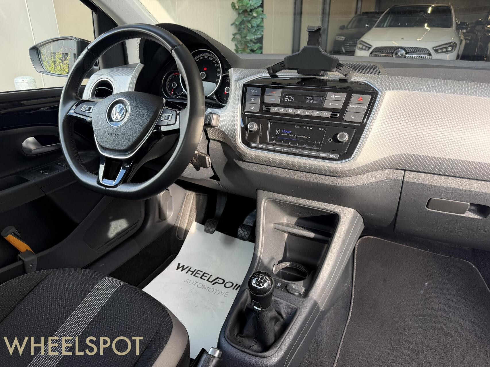 Volkswagen Up! 1.0 BMT high up!|Cruise|Camera|Clima|Stoelver
