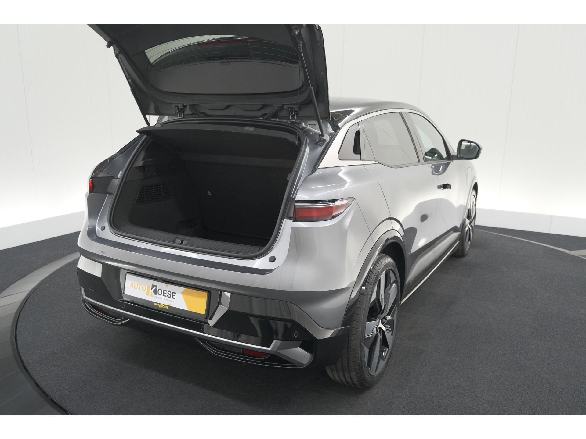 Renault Megane E-Tech EV40 Boost Charge Techno | SOH 95,5% | Camera | Apple Carplay | Parkeersensoren