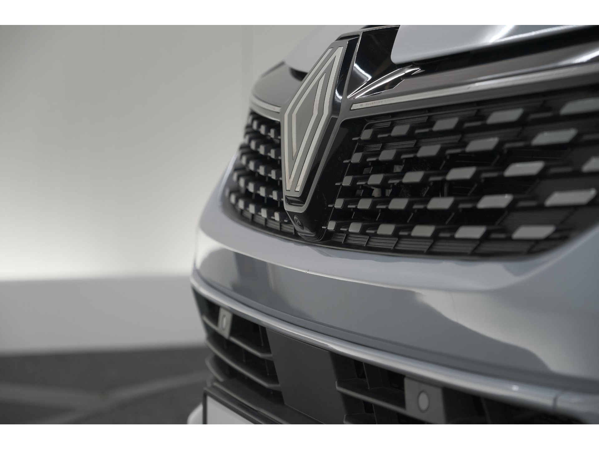 Renault Clio TCe 90 GPF techno | 360 Camera | Adaptieve Cruise Control | Navigatie | 9.3 Inch Groot Scherm