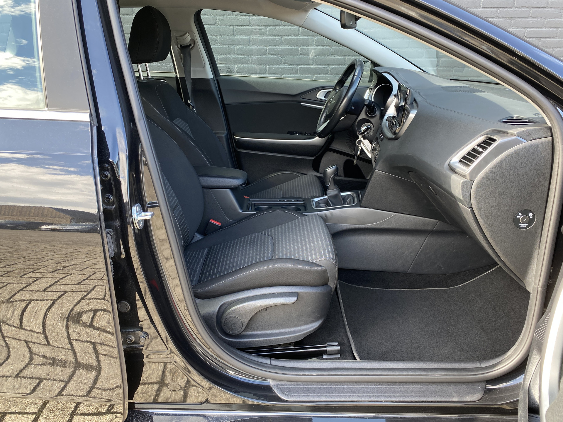 Kia Ceed Sportswagon 1.0 T-GDi 120 pk DynamicLine | 1e eigenaar | dealer onderh. | navigatie | camera | climate control | BTW