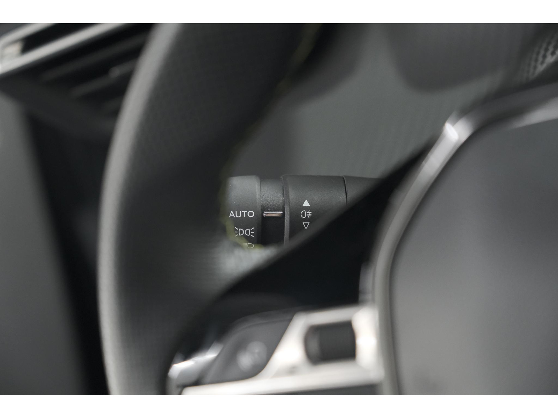 Peugeot 208 PureTech 100 GT | Camera | Navigatie | Apple Carplay | Parkeersensoren