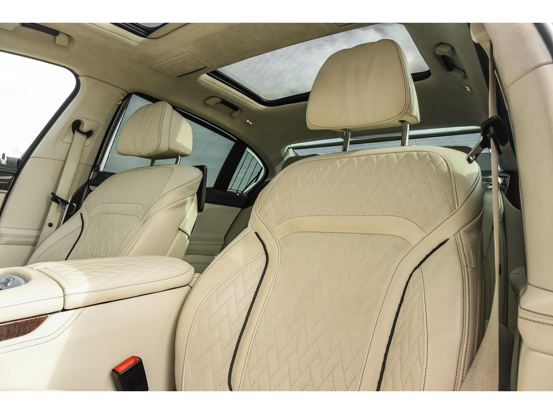 BMW 745Le High Executive | M Sport | Massage | Lounge