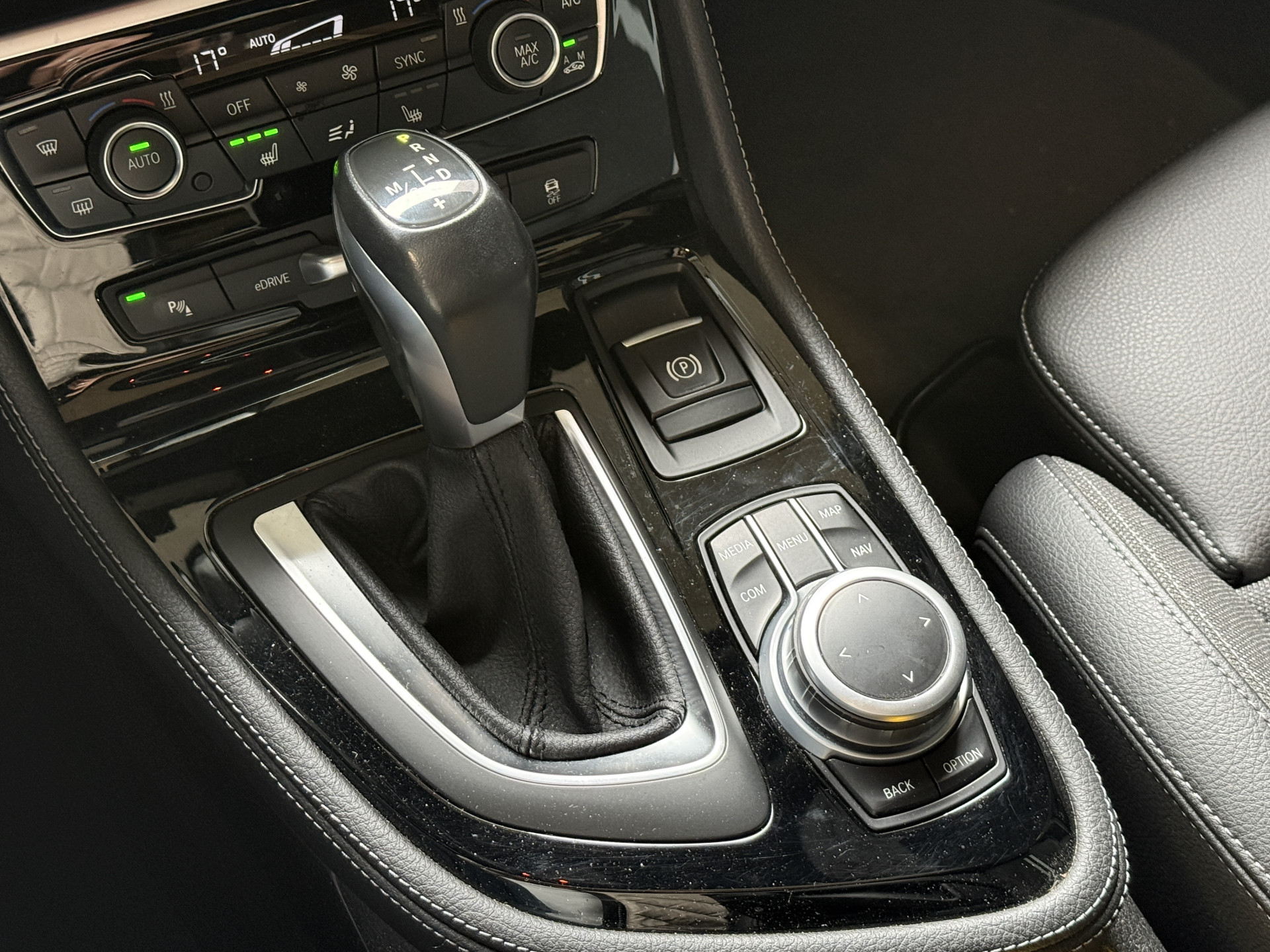 BMW 2-serie Active Tourer 225xe iPerformance Executive | M-Sport | Panoramadak | Stoelverw.