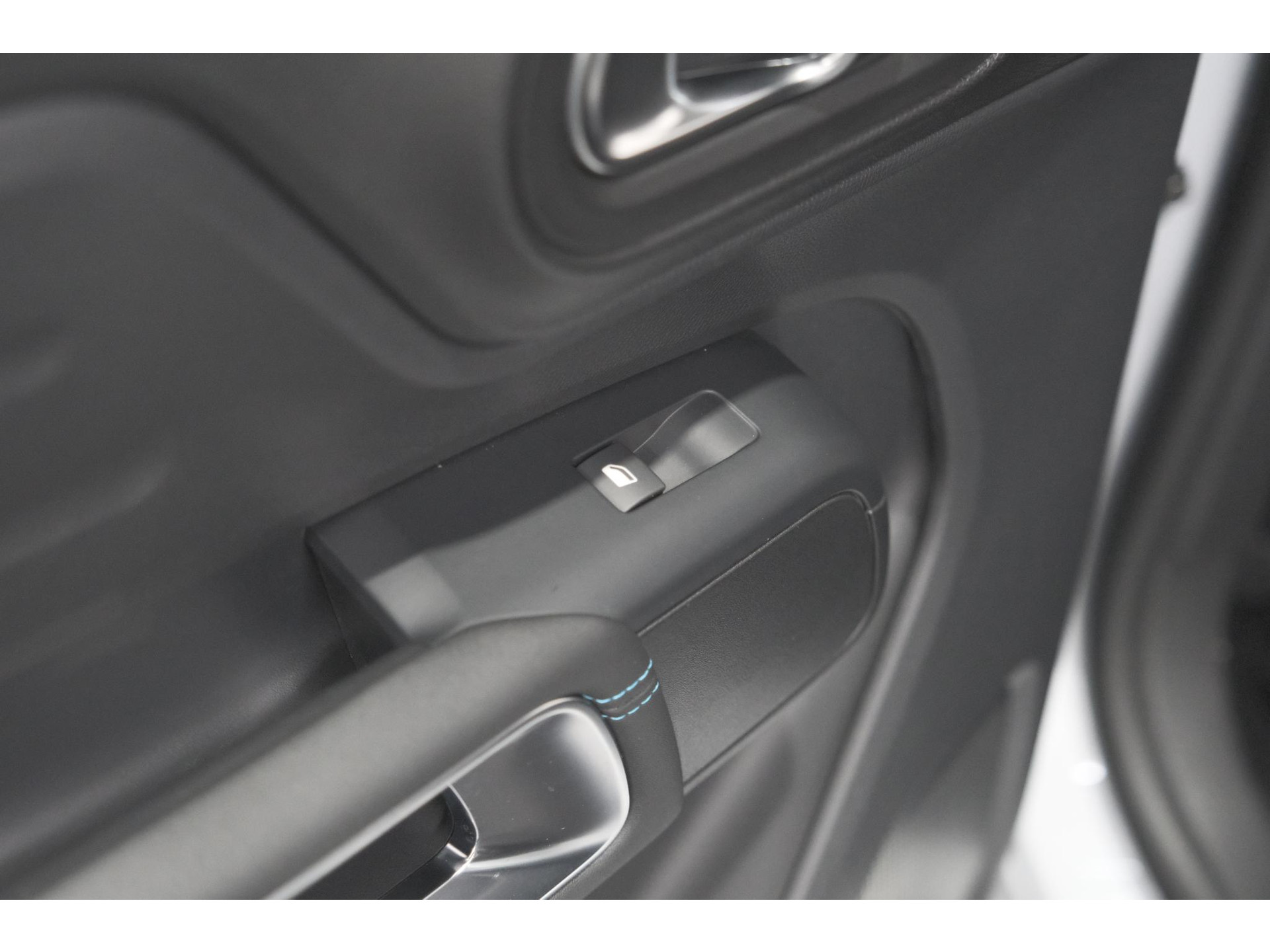 Citroen C5 Aircross 1.2 Hybrid 145pk Max | Camera | Adaptieve Cruise Control | Dodehoekdetectie