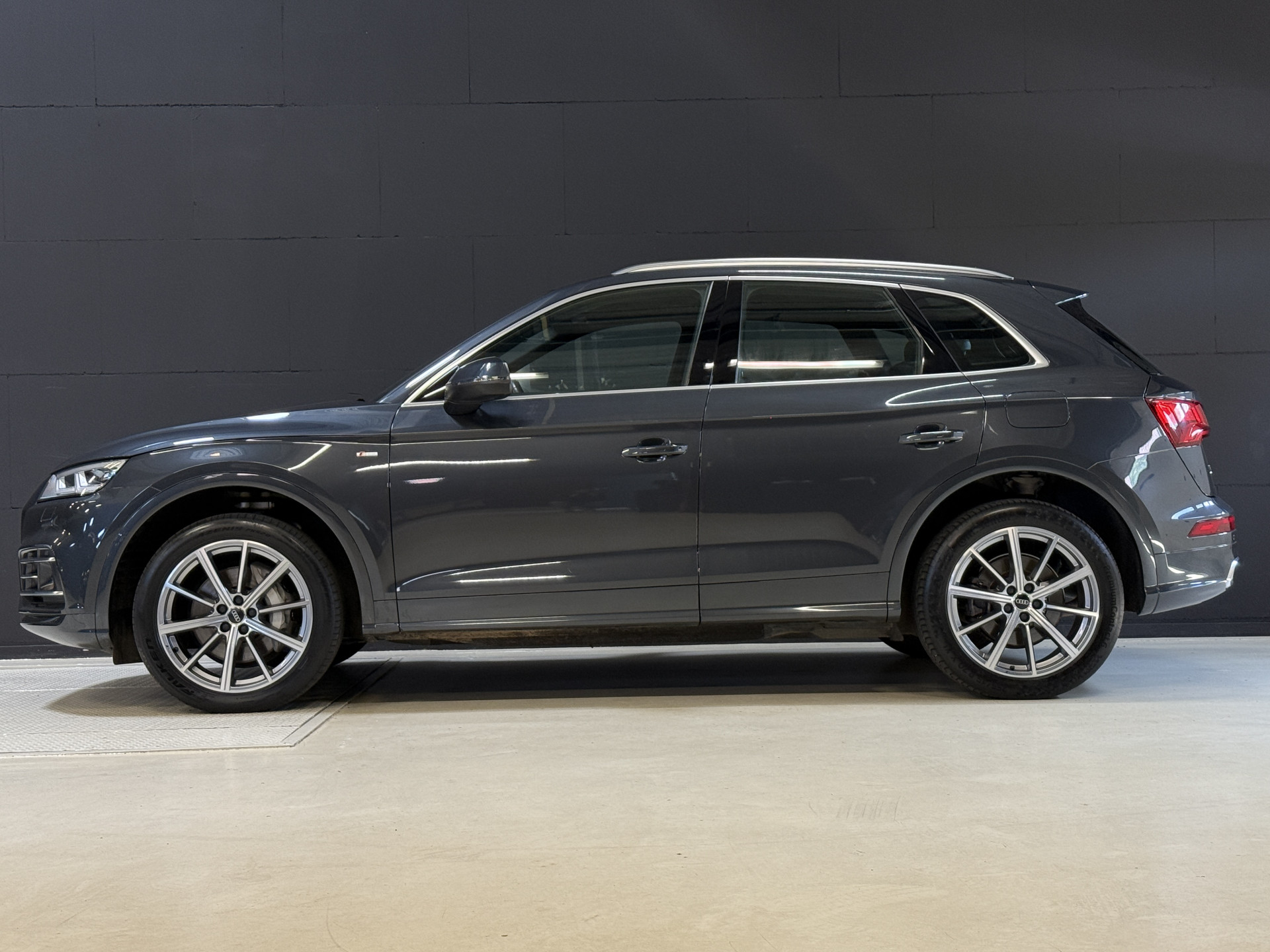 Audi Q5 55 TFSI e quattro Competition | Apple Carplay | 2x S-Line | Stoelverwarming