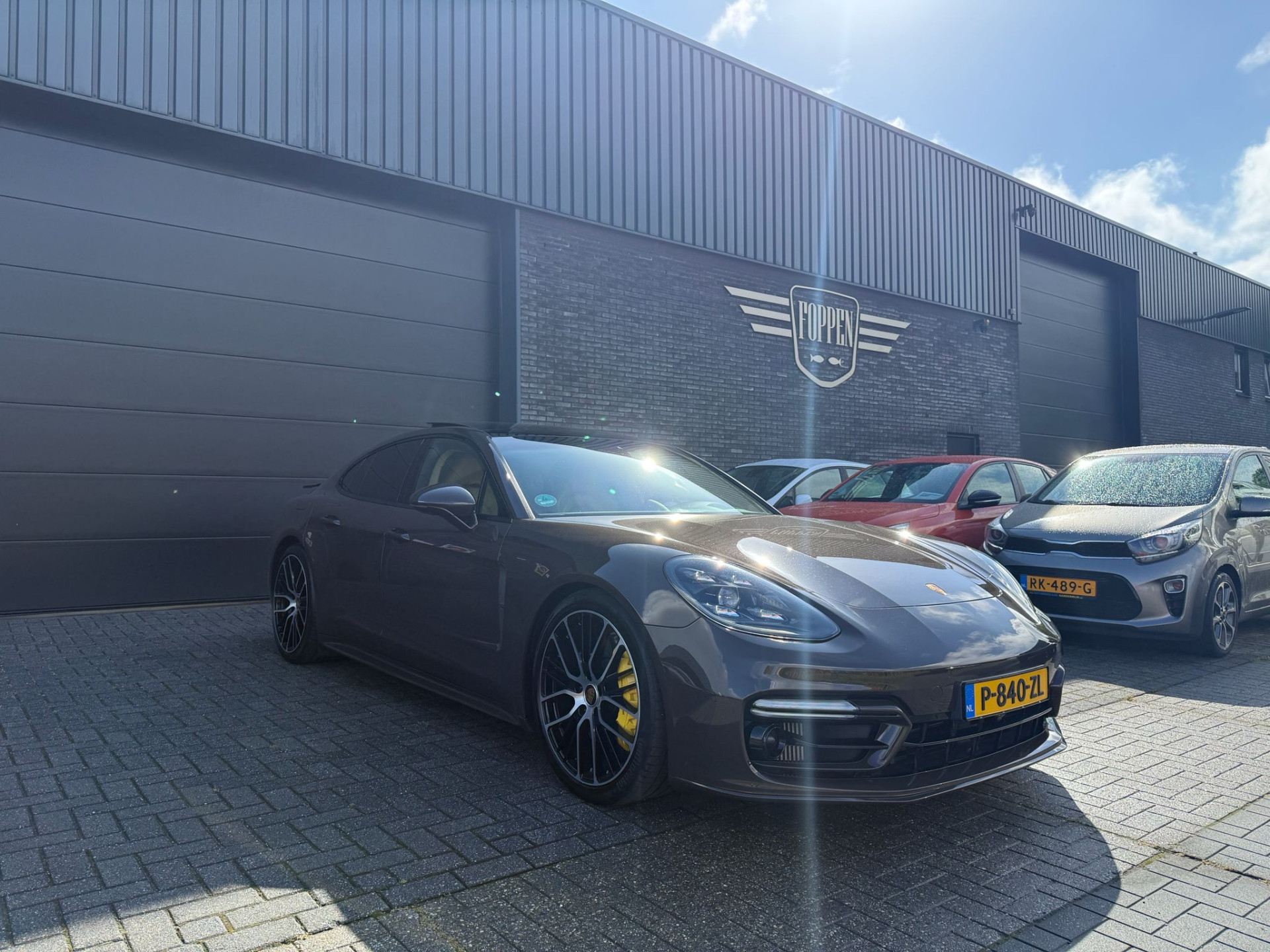 Porsche Panamera 2.9 4 E-Hybrid Platinum Edition | 2E EIGENAAR | 3/6/12MND GARANTIE | ACC | PANO | HUD | CARPLAY | SFEER | 360 CAMERA | BOMVOL | SOFTCLOSE |