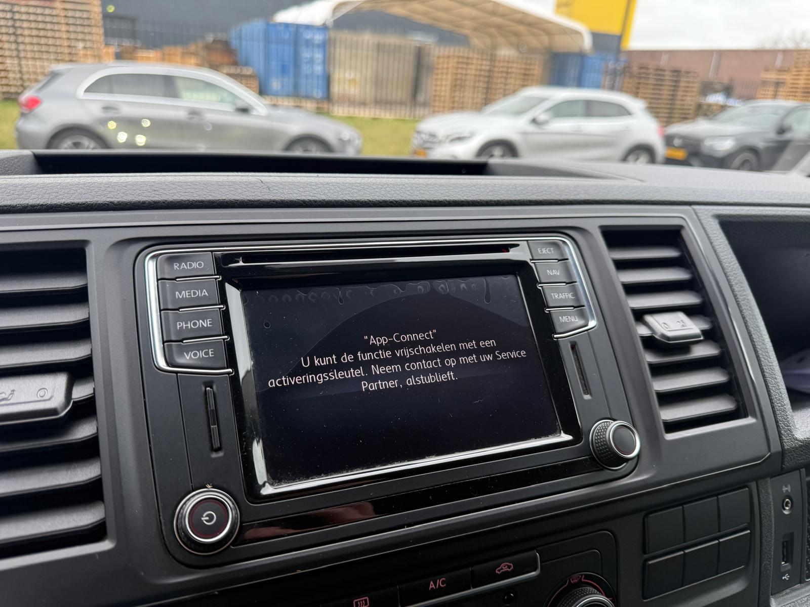 Volkswagen Transporter 2.0 TDI L2H1 DC Highline | 2E EIGENAAR | NW DISTR RIEM | NAVI | CAMERA | CRUISE |AIRCO |