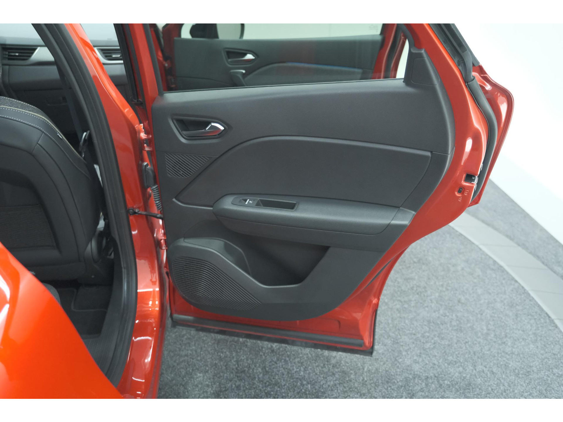 Renault Captur TCe 90 techno | Nieuw Model | Camera | Harman Kardon | Apple Carplay | Parkeersensoren | 18 Inch Lichtmetalen Velgen