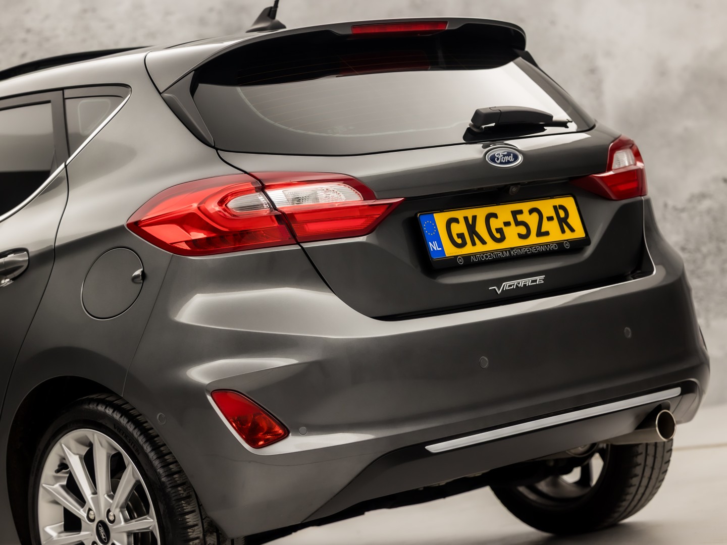Ford Fiesta 1.0 EcoBoost Vignale (PANORAMADAK, APPLE CARPLAY, CAMERA, LEDER, STOELVERWARMING, SPORTSTOELEN, GETINT GLAS, KEYLESS, NIEUWSTAAT)