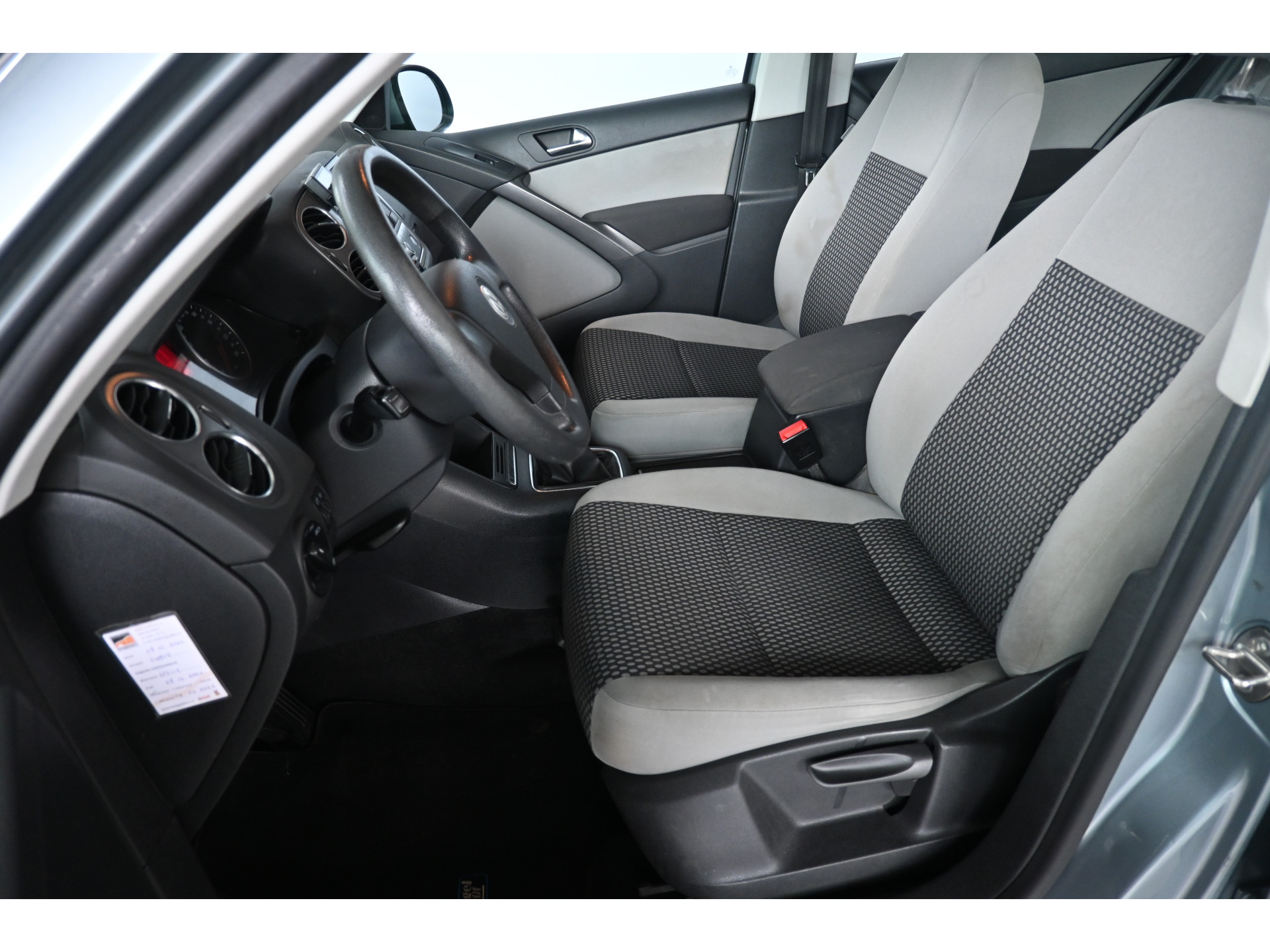 Volkswagen Tiguan 1.4 TSI Comfort&Design Ecc Airco Cruise Control Trekhaak Rijklaarprijs Inruil Mogelijk!