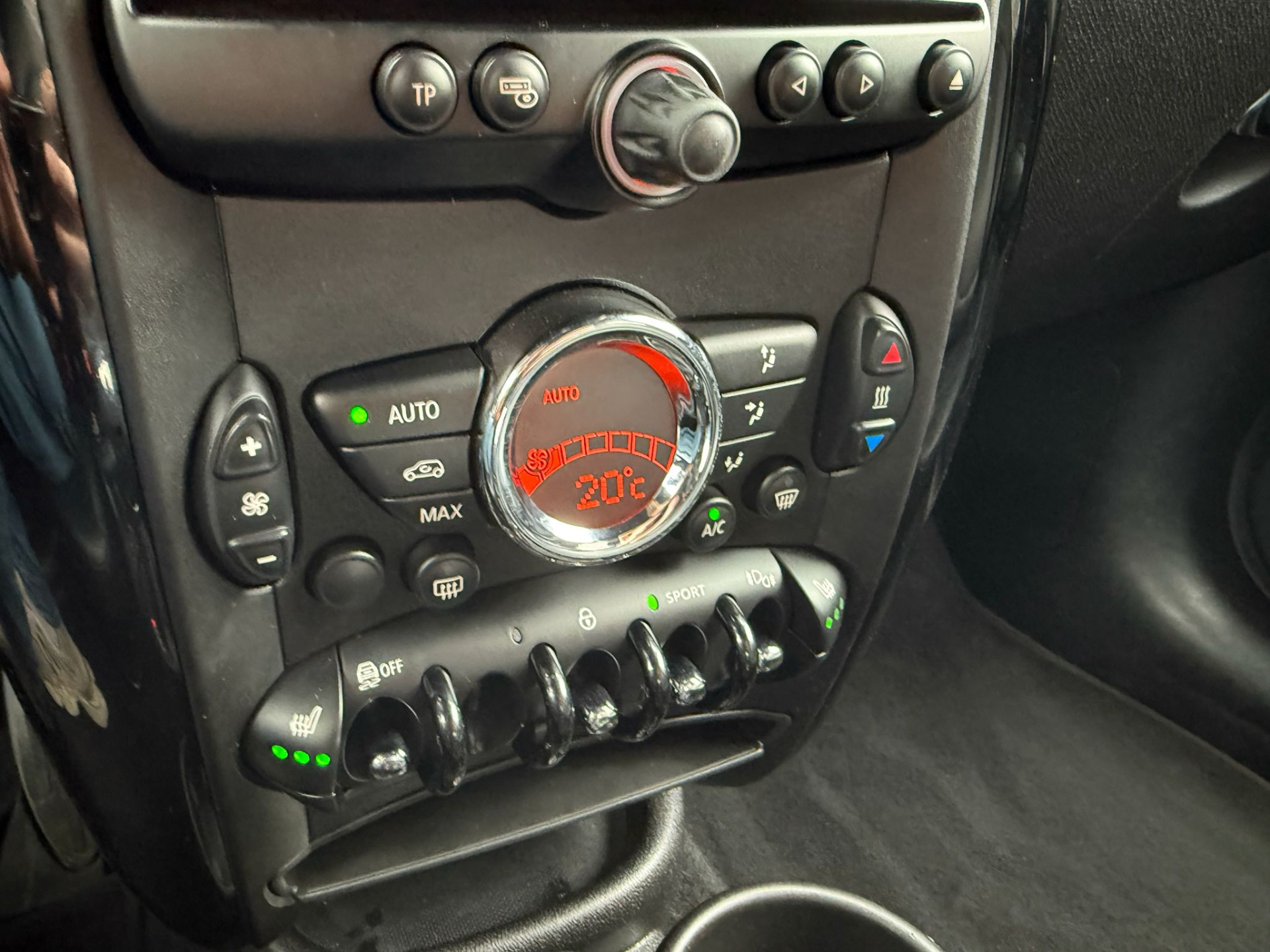 MINI Mini 1.6 John Cooper Works | 1E EIGENAAR | 3/6/12MND GARANTIE | AUTOMAAT | JOHN WORKS | XENON | CRUISE | NAVI |