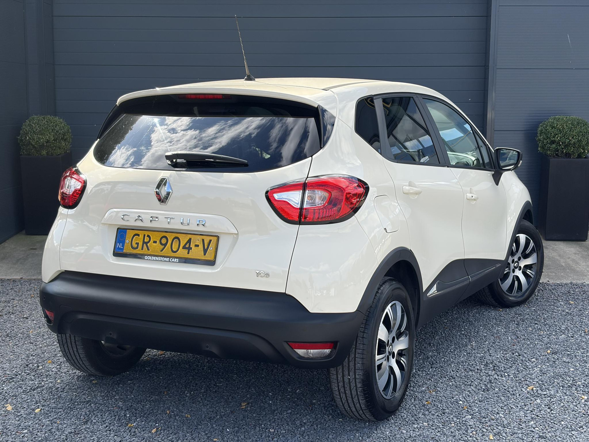 Renault Captur 0.9 TCe Expression ✓1e Eigenaar✓Recent beurt gehad✓Dealer Onderhouden✓Navi✓Keyless✓Lm velgen✓Airco✓Cruise✓Pdc✓N.A.P✓Apk tot 08-2027