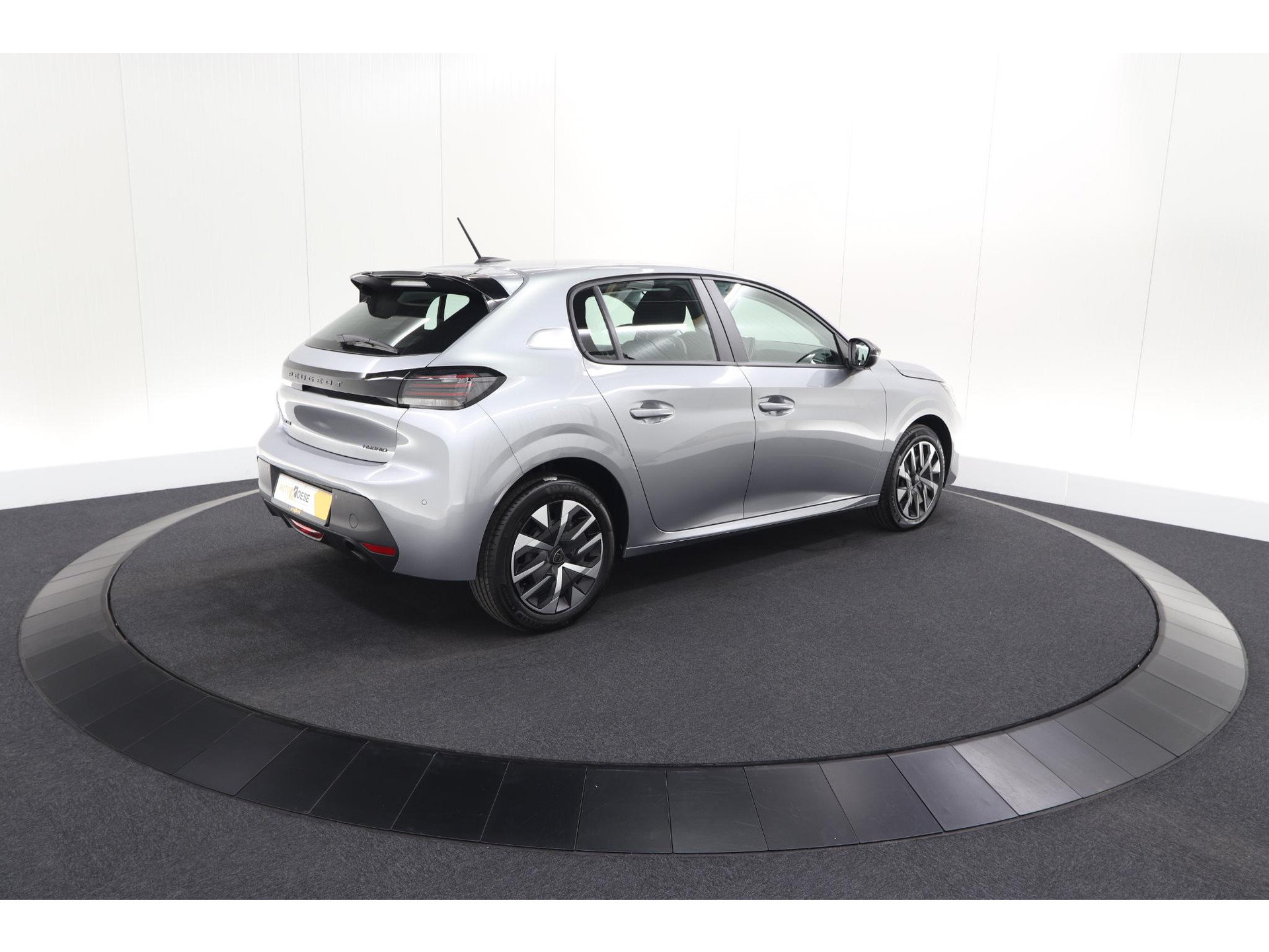 Peugeot 208 1.2 Hybrid 110 e-DCS6 Style | Direct Leverbaar | Apple Carplay | Parkeersensoren