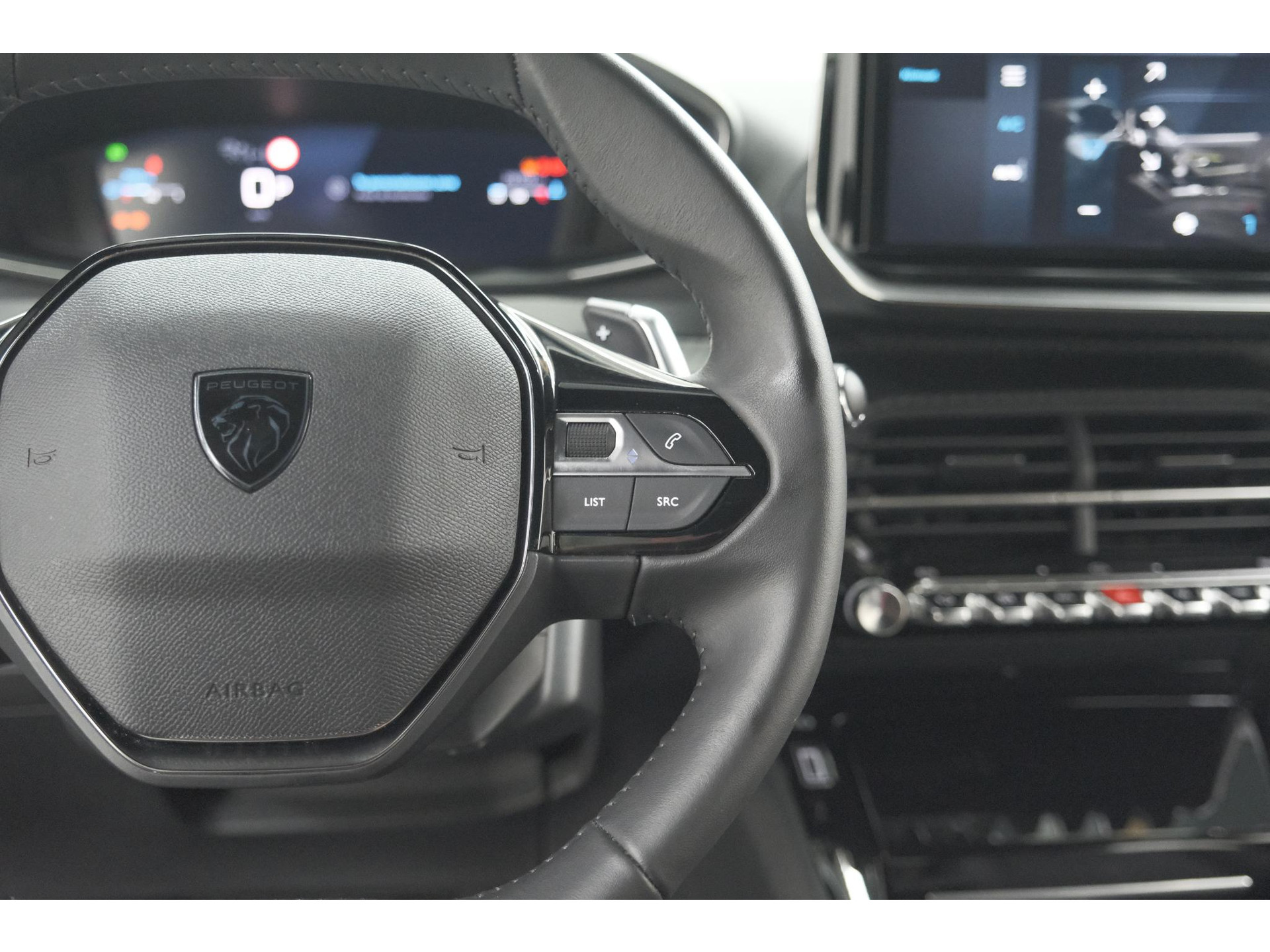 Peugeot 2008 PureTech 130 EAT8 Allure | 360 Camera | Adaptieve Cruise Control | Navigatie