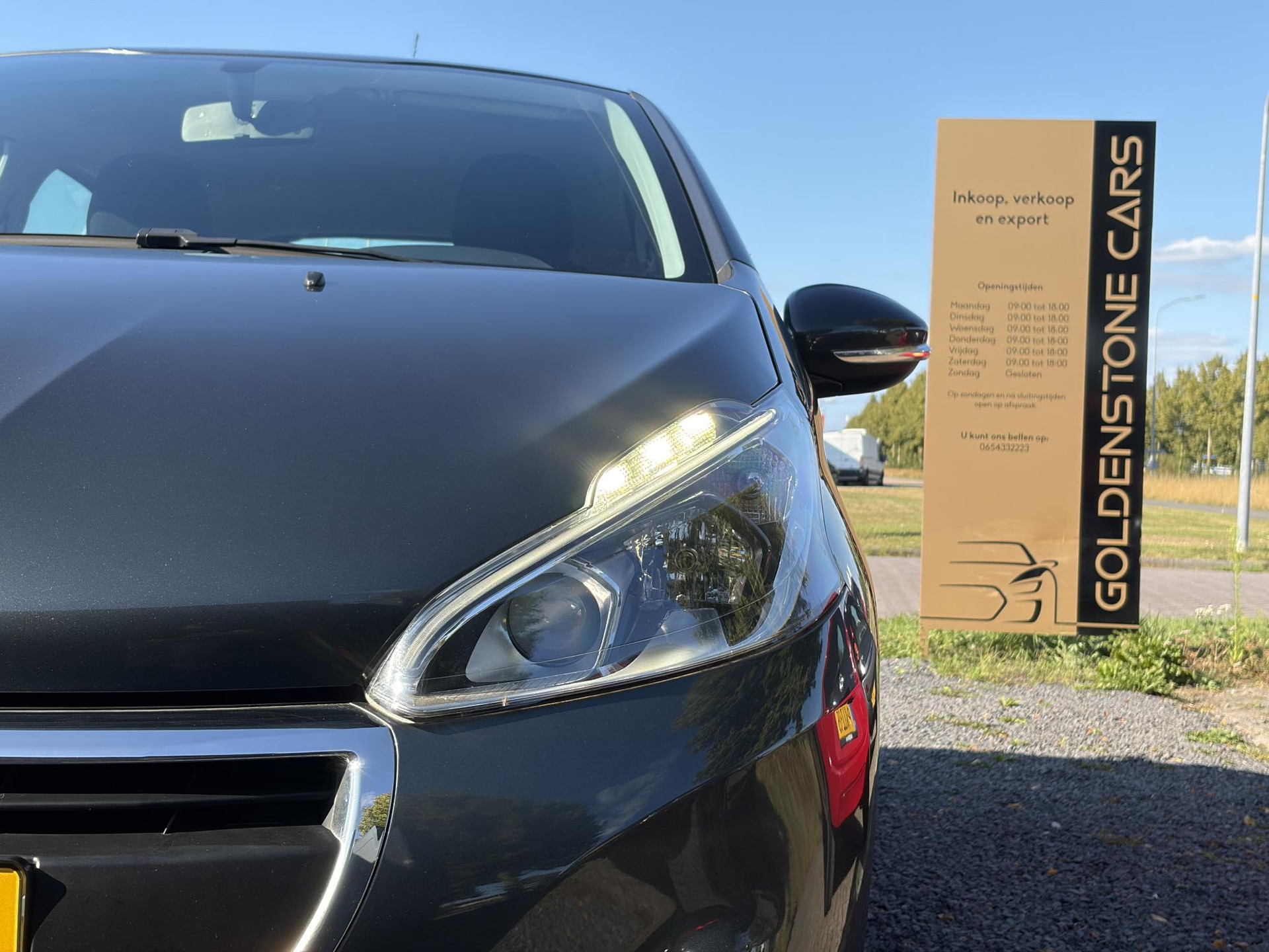 Peugeot 208 1.2 PureTech Blue Lion ✓1e Eigenaar✓Navi✓Trekhaak✓Carplay✓Airco✓Cruise✓Pdc✓5 Deurs✓N.A.P✓Apk tot 09-2027