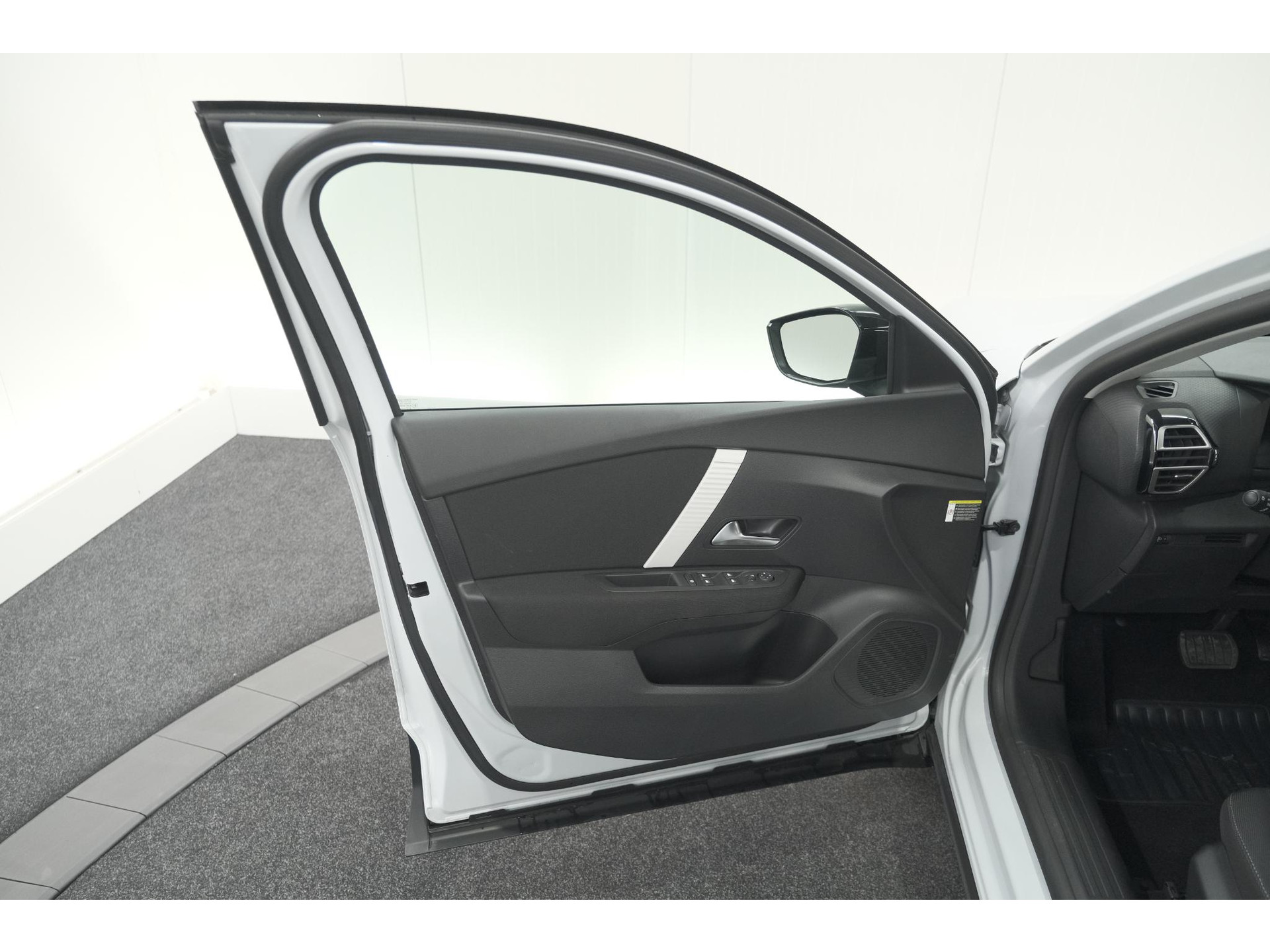Citroen C4 Hybrid 136 e-DCS6 Plus | Camera | Apple Carplay | Navigatie | Parkeersensoren
