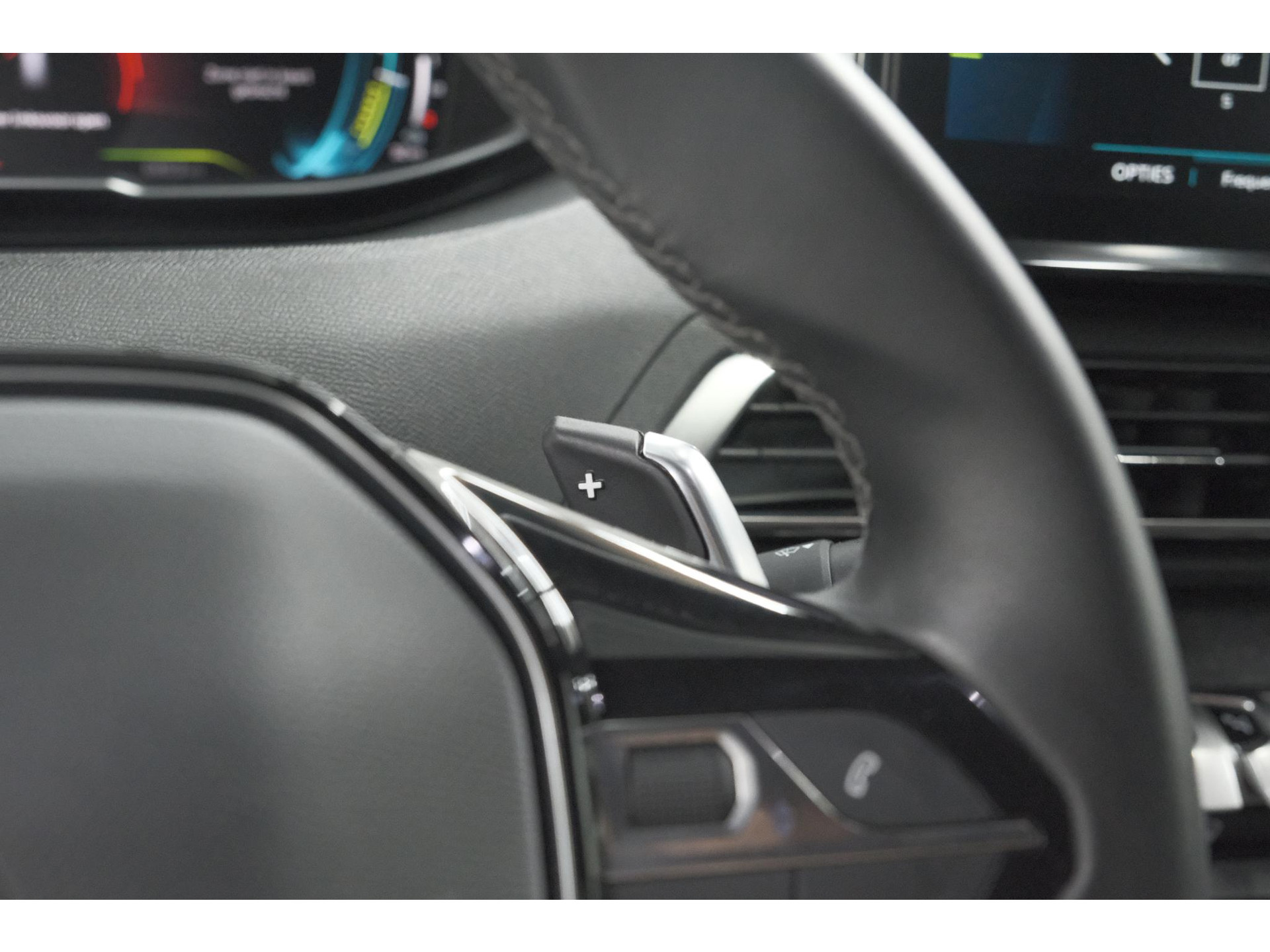 Peugeot 3008 1.6 PLUG-IN HYbrid 225 Allure | Camera | Dodehoekdetectie | Navigatie