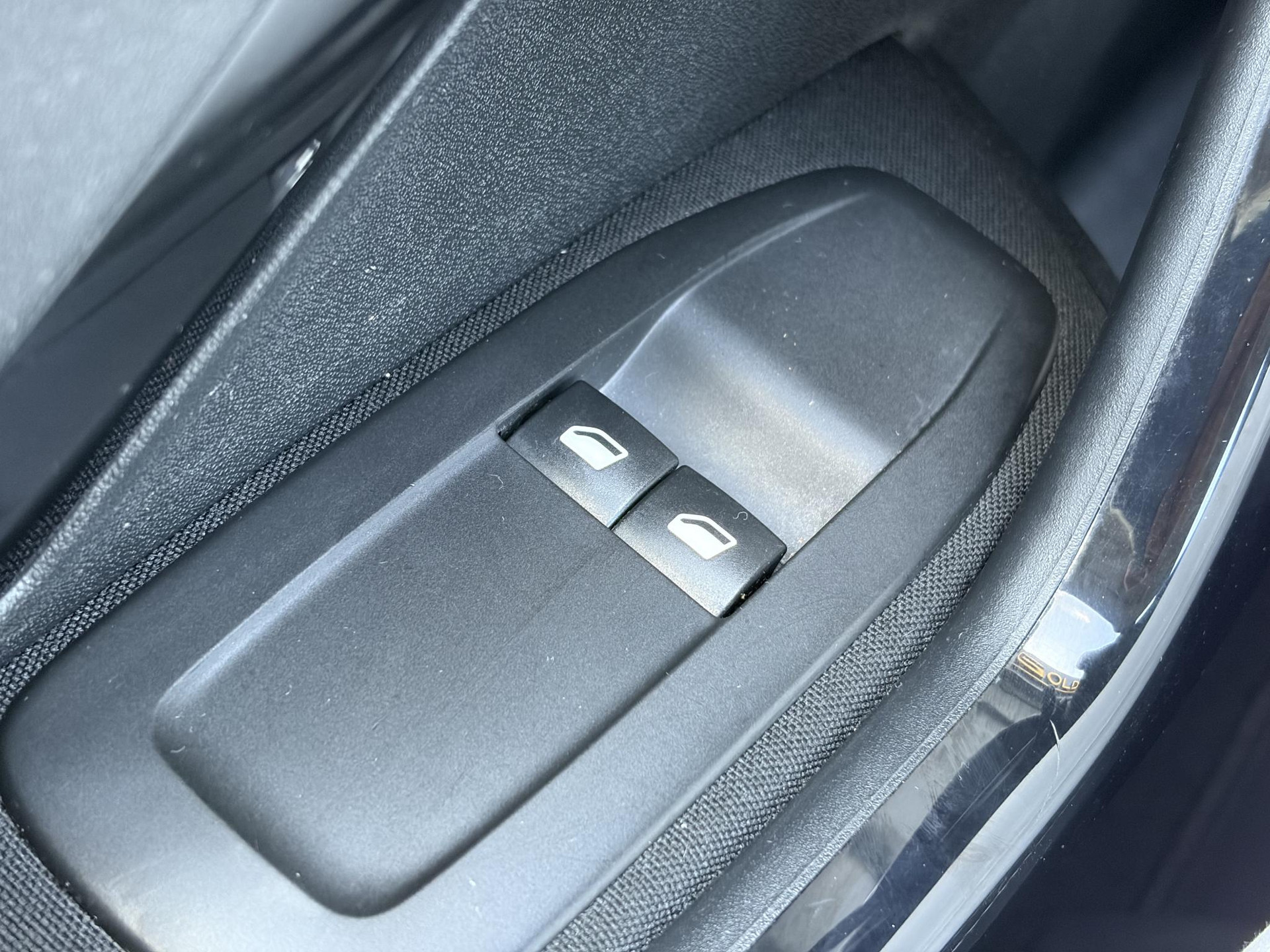 Peugeot 208 1.2 VTi Access ✓D-riem vv in 05-2024✓2e Eigenaar✓Net beurt gehad✓Carplay✓Airco✓Cruise✓5 Deurs✓Weinig km✓Zeer Zuinig✓N.A.P✓Apk tot 04-2027