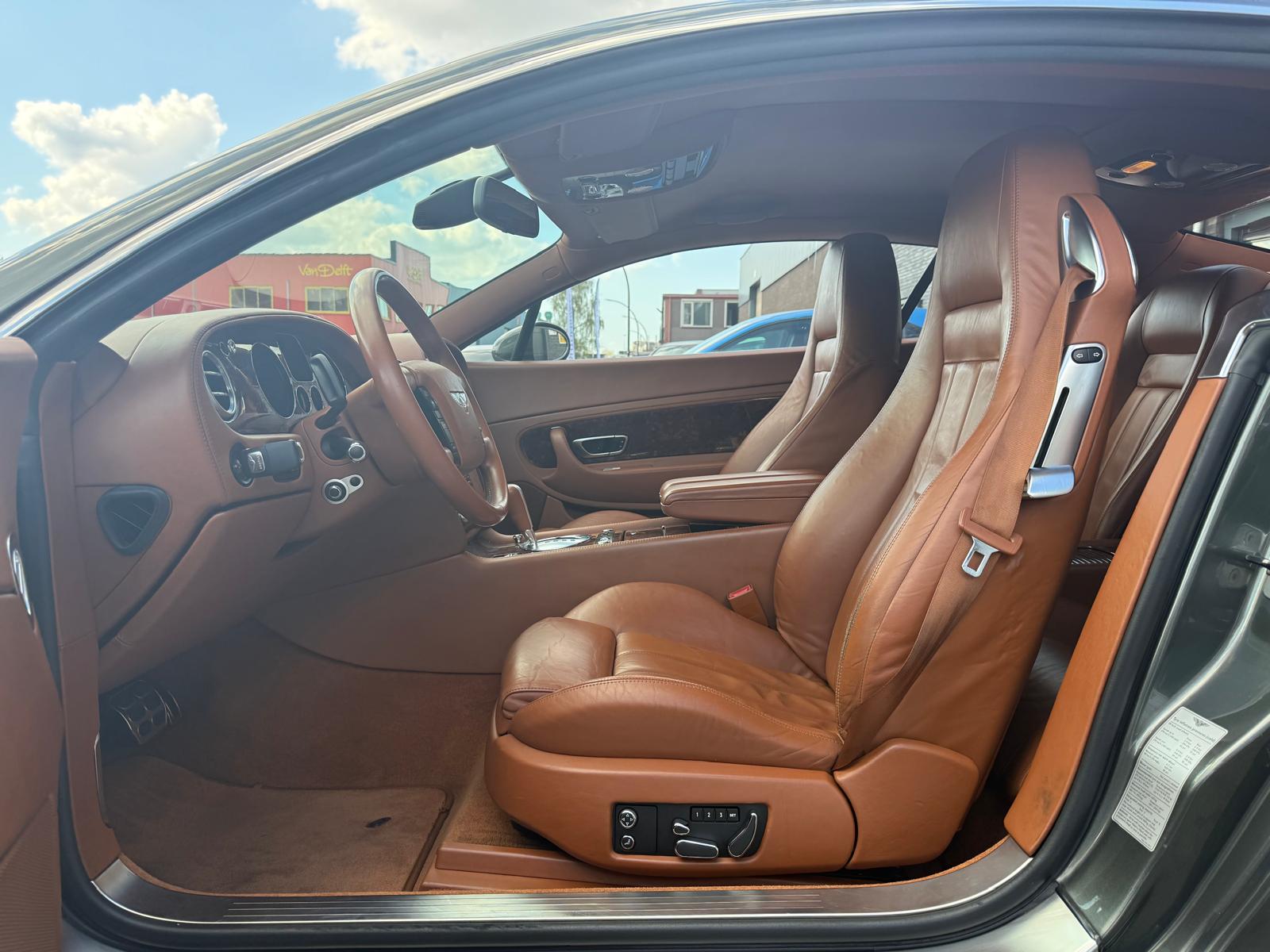 Bentley Continental GT 6.0 W12 | 2E EIGENAAR | 3/6/12MND GARANTIE | XENON | CRUISE | STOELVERWARMING | CLIMA | NAVI |