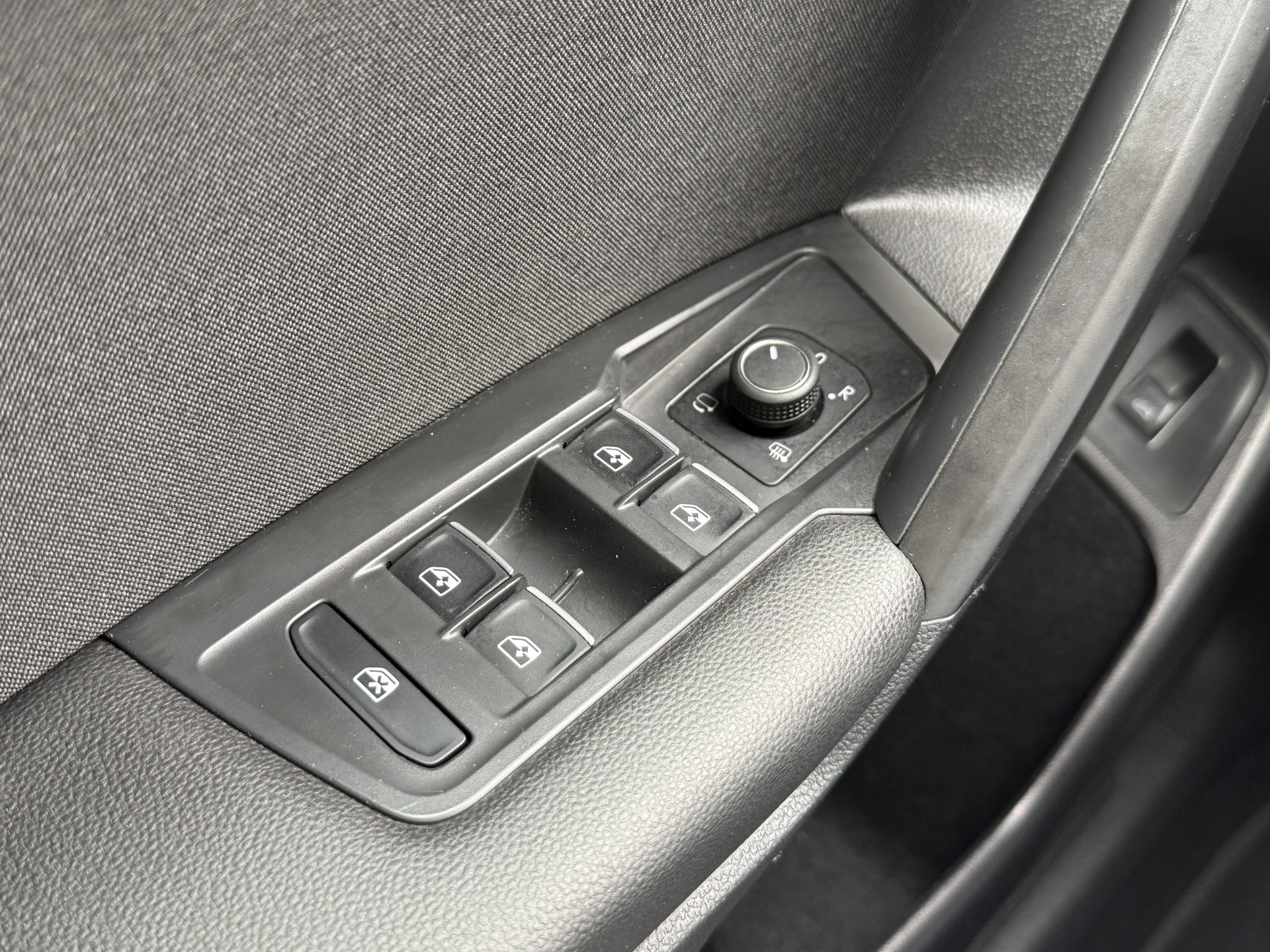 Volkswagen Tiguan Allspace 1.5 TSI Life Business 7p. | Massagestoel | Trekhaak | Camera | Stoel/Stuurverwarming | Carplay | Adaptive cruise