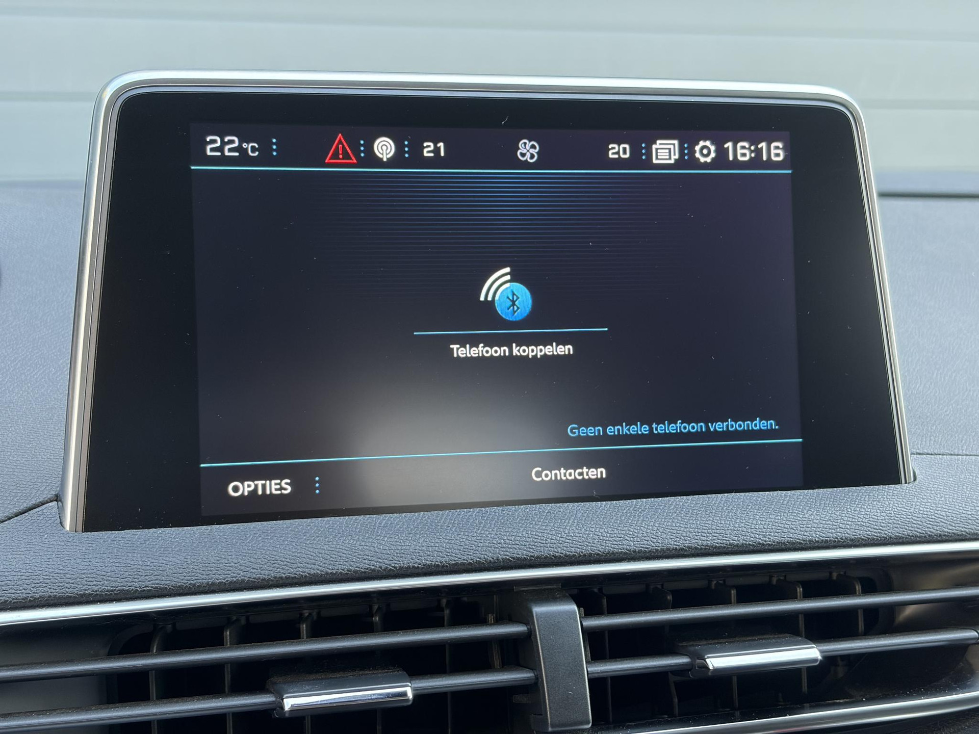 Peugeot 3008 1.2 PureTech Allure ✓1e Eigenaar✓D-riem vv 2024✓360° Camera✓Navi✓Trekhaak✓Carplay✓131pk✓Dealer Onderhouden✓Keyless✓Memory stoelen✓Halfleder✓Pdc V+A✓Stoelverw✓Dodehoeksensor✓17''Lm velgen✓N.A.P✓Apk tot 03-2027