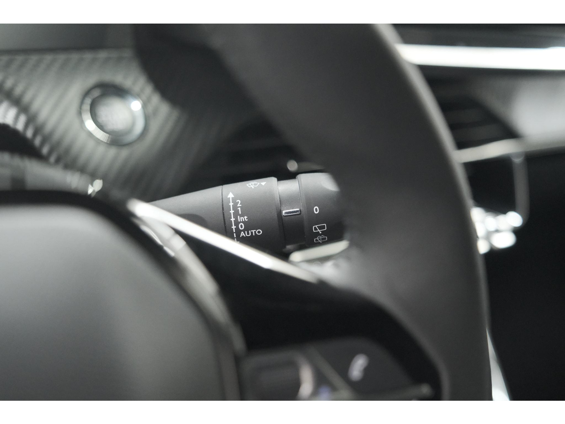 Peugeot 2008 PureTech 100 Allure | 360 Camera | Dodehoekdetectie | Navigatie | Apple Carplay