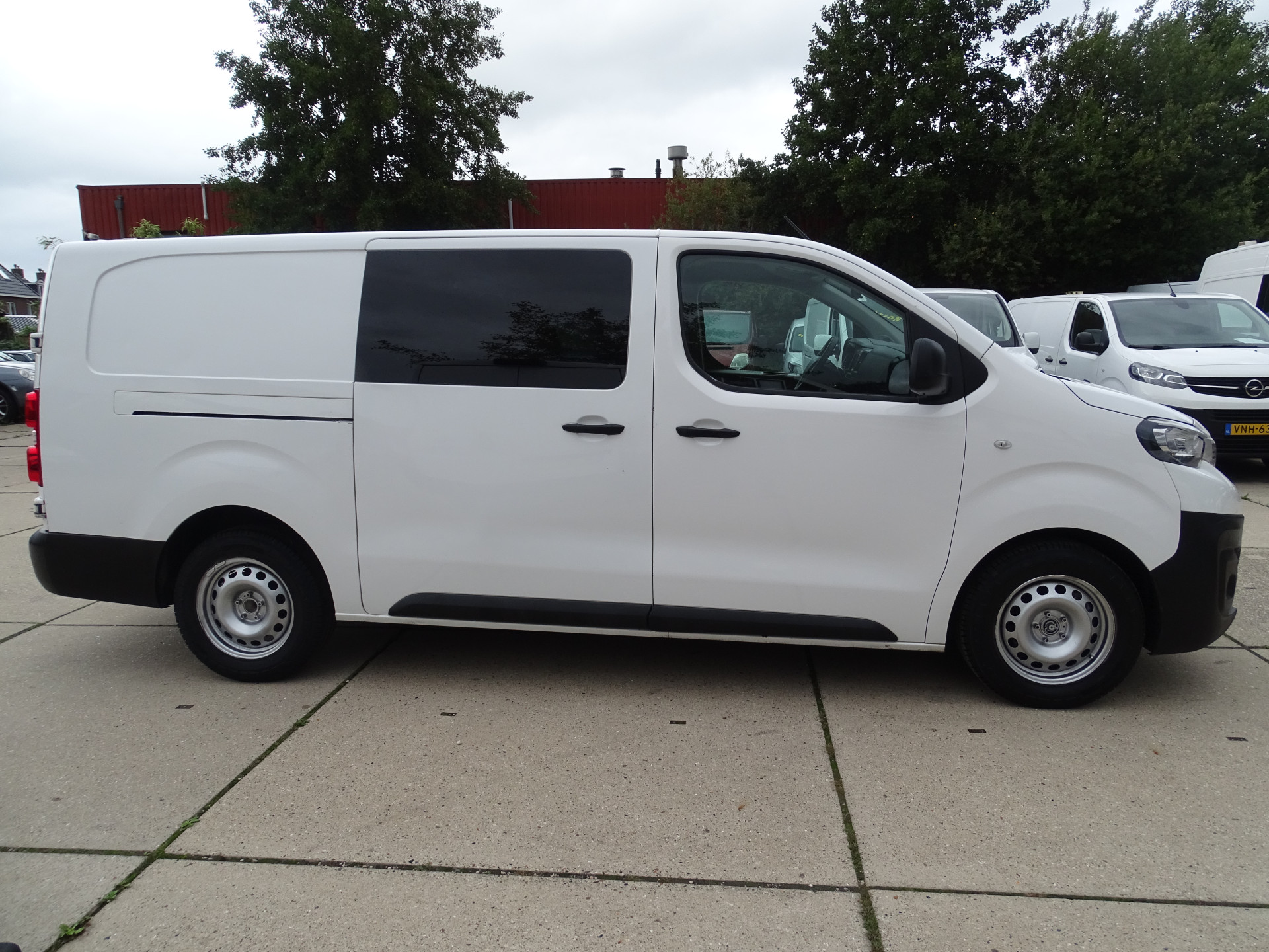 Peugeot Expert 231L 2.0 BlueHDI 120 DC Premium