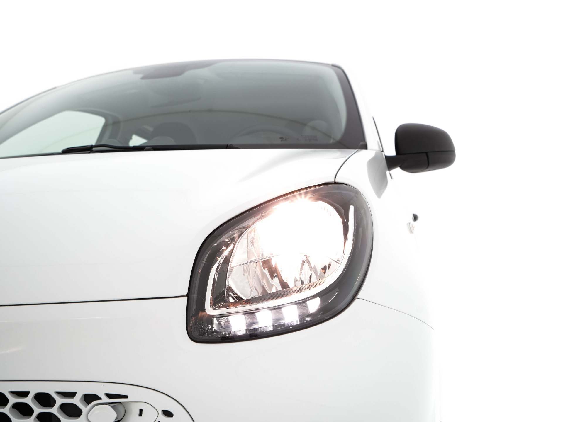 Smart forfour EQ Essential 18 kWh [ 3-Fase ] (INCL-BTW) Aut. *LEATHER | AIRCO | CRUISE | DAB+ | COMFORT-SEATS | 15''ALU*