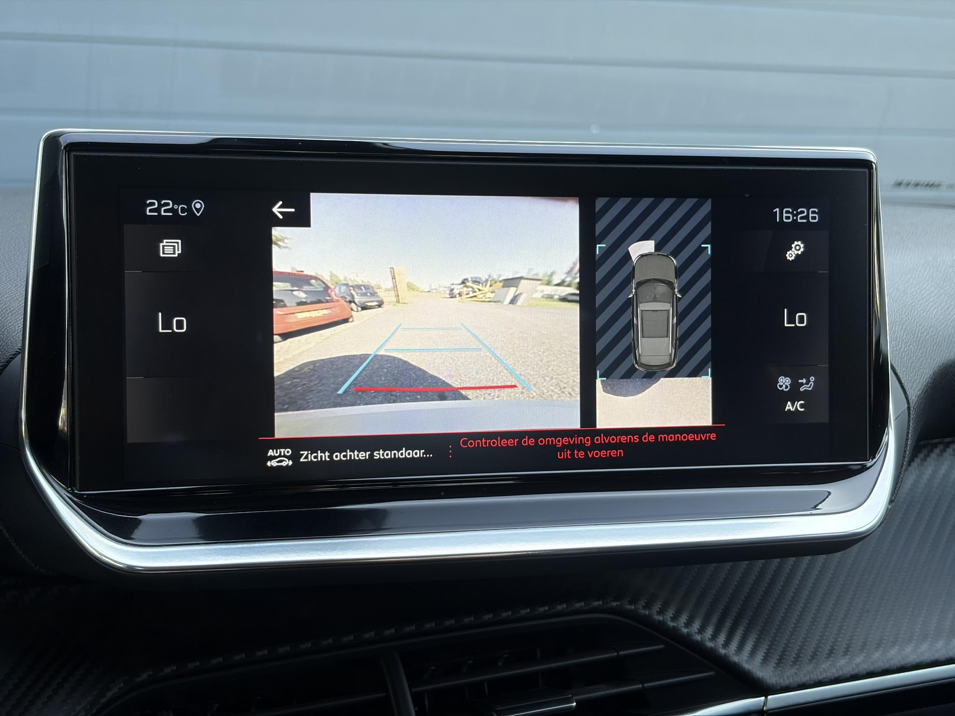 Peugeot 2008 1.2 PureTech Allure ✓Recent beurt gehad✓D-riem vv in 06-2025✓360° Camera✓Draadloze telefoonlader✓Carplay✓Keyless✓Automaat✓Trekhaak✓Halfleder✓Navi✓Clima✓Cruise✓131pk✓Lm velgen✓2e Eigenaar✓Pdc V+A✓Rijstrooksensor✓N.A.P✓Apk tot 04-2028