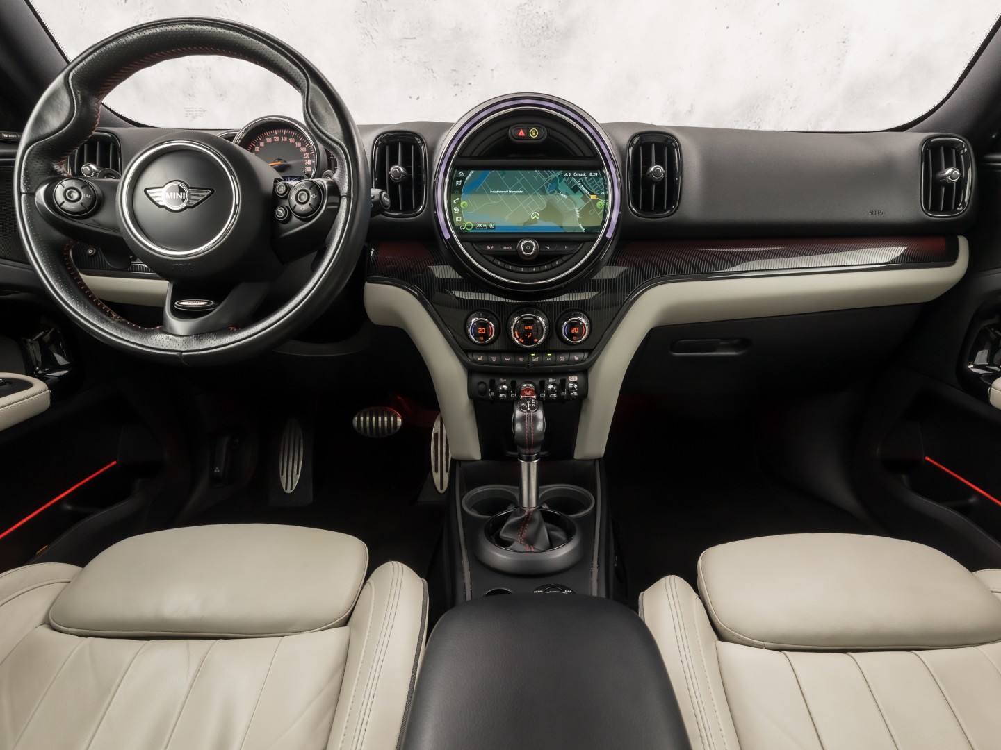 MINI Countryman 2.0 Cooper S John Cooper Works Chili 192Pk Automaat (PANORAMADAK, GROOT NAVI, LEDER, HARMAN/KARDON, CAMERA, STOELVERWARMING, SPORTSTOELEN, GETINT GLAS, NIEUWSTAAT)