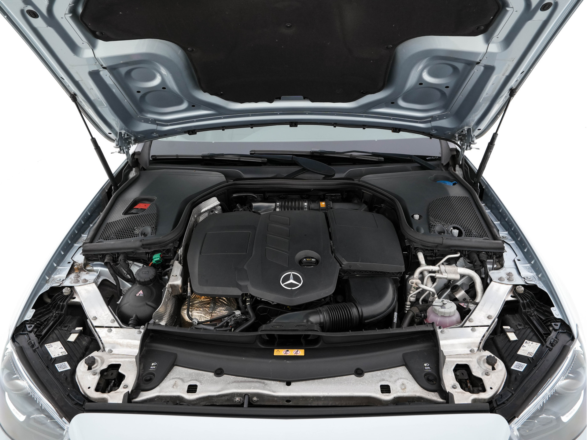 Mercedes-Benz E-klasse Estate 300 de Business Solution Luxury Plug-In (INCL-BTW) Aut. *DIGI-COCKPIT | MULTIBEAM-LED | LUXURY-LEATHER | TOP-VIEW | KEYLESS | DAB | NAVI-FULLMAP | CRUISE | SHIFT-PADDLES | AMBIENT-LIGHT | HEATED-SPORTSEATS | 18"ALU*