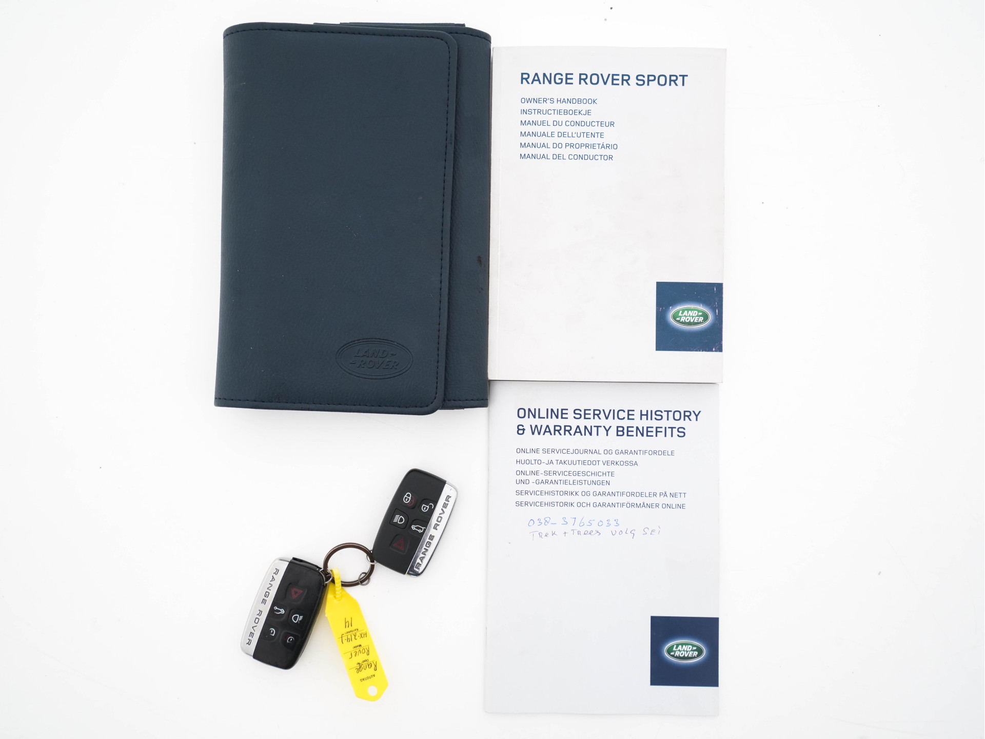 Land Rover Range Rover Sport 3.0 TDV6 HSE Dynamic [ 7-Pers ] Aut. *PANO | LEATHER | BI-XENON | NAVI-FULLMAP | CAMERA | CRUISE | HEAD-UP | MEMORY-PACK | HEATED-COMFORTSEATS | PRIVACY-GLASS | SHIFT-PADDLES | TOWBAR | 20"ALU*