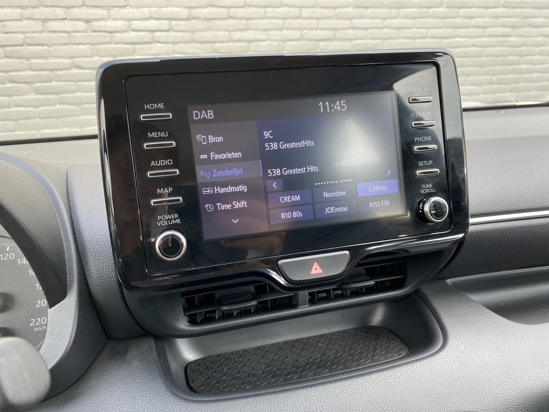 Toyota Yaris 1.0 VVT-i Active | 1e eigenaar | apple carplay/android auto | trekhaak | camera | adaptieve cruise | BTW
