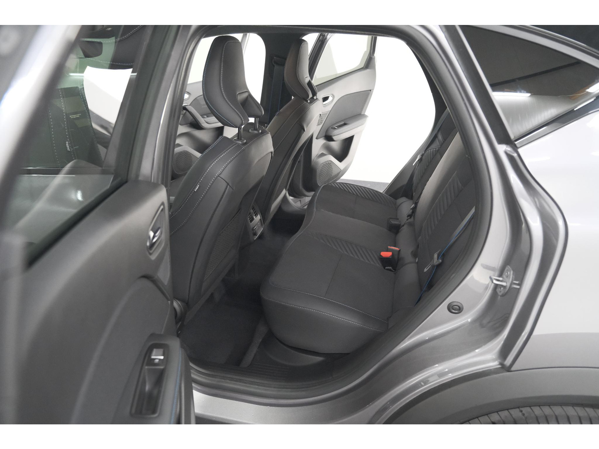 Renault Captur 1.8 E-Tech Full Hybrid 160 Esprit Alpine | 360 Camera | Dodehoekdetectie | Adaptieve Cruise Control