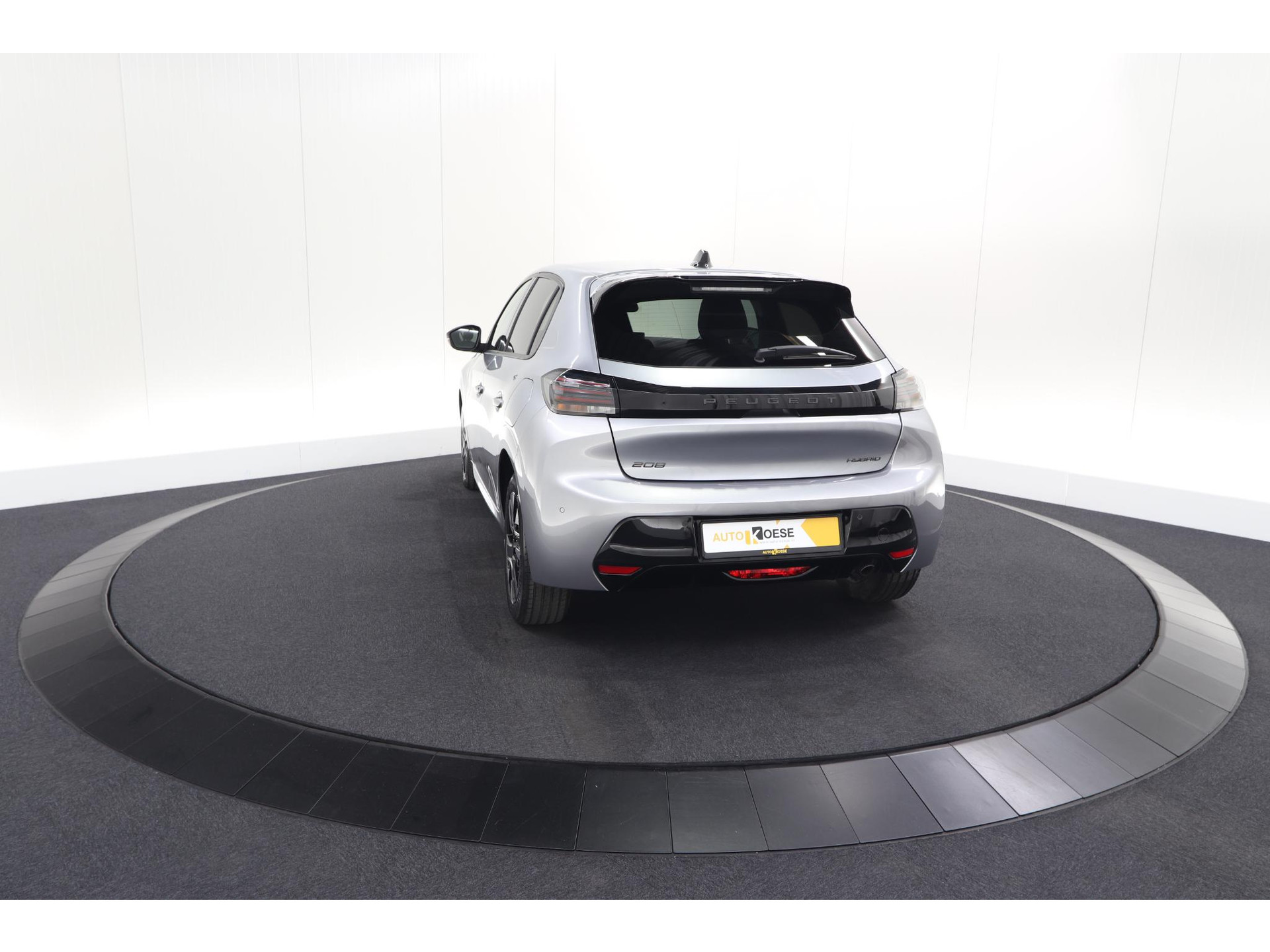 Peugeot 208 1.2 Hybrid 110 e-DCS6 Allure | Apple Carplay | Parkeersensoren Voor + Achter | Climate Control