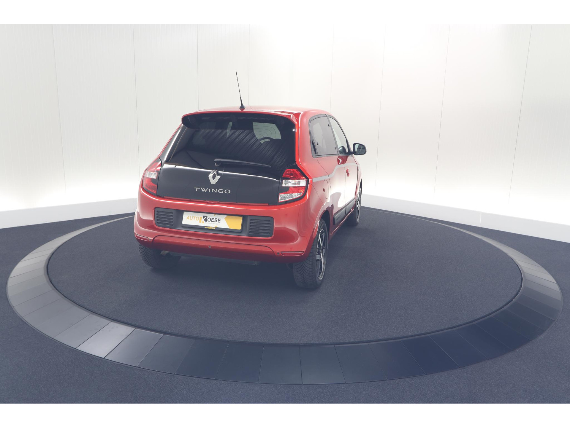 Renault Twingo 1.0 SCe Limited | Automaat | Parkeersensoren | Allseason Banden | Bluetooth Radio