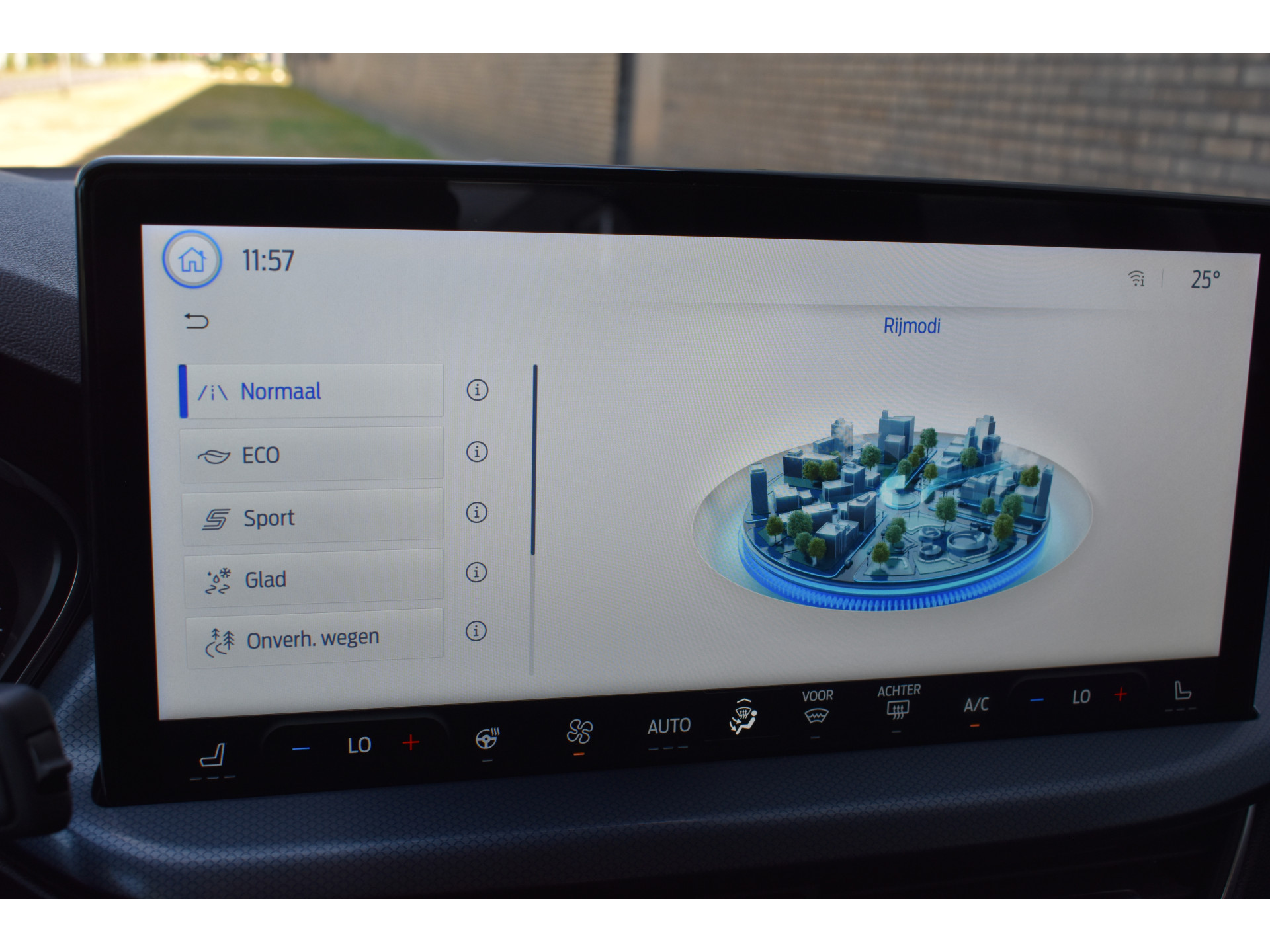 Ford Focus 1.0 92 kW AT Active  MHEV Automaat Navigatie Pdc Stoel/stuur verwarming