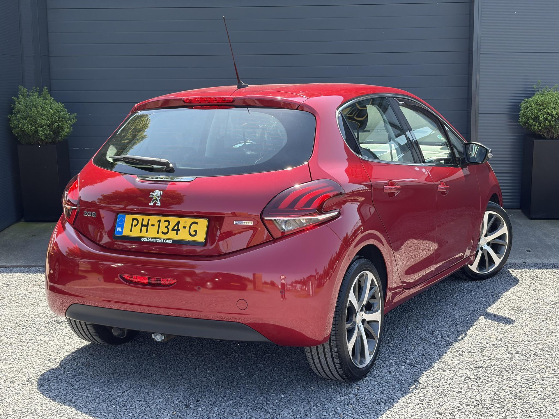 Peugeot 208 1.2 PureTech Allure 1e Eigenaar,D-riem vv in 2023,Afn.Trekhaak,Dealer Onderhouden,Carplay,Navi,Clima,Cruise,Lm velgen,110pk,N.A.P,Pdc,Apk tot 07-2027