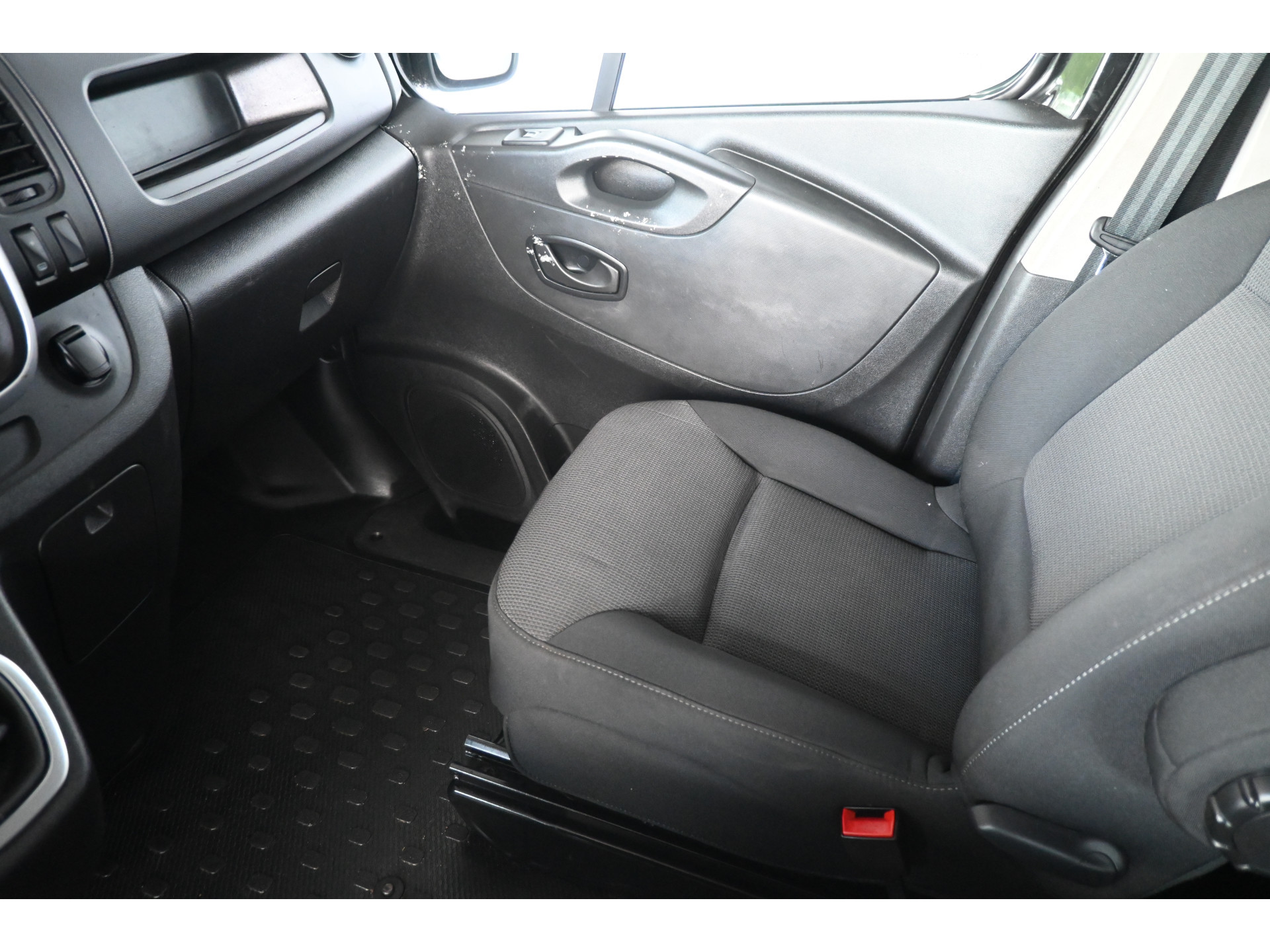 Renault Trafic 2.0 dCi Automaat 145 T29 L2H1 DC Comfort Airco Navigatie LED 1e Eigenaar Rijklaarprijs! Inruil Mogelijk!