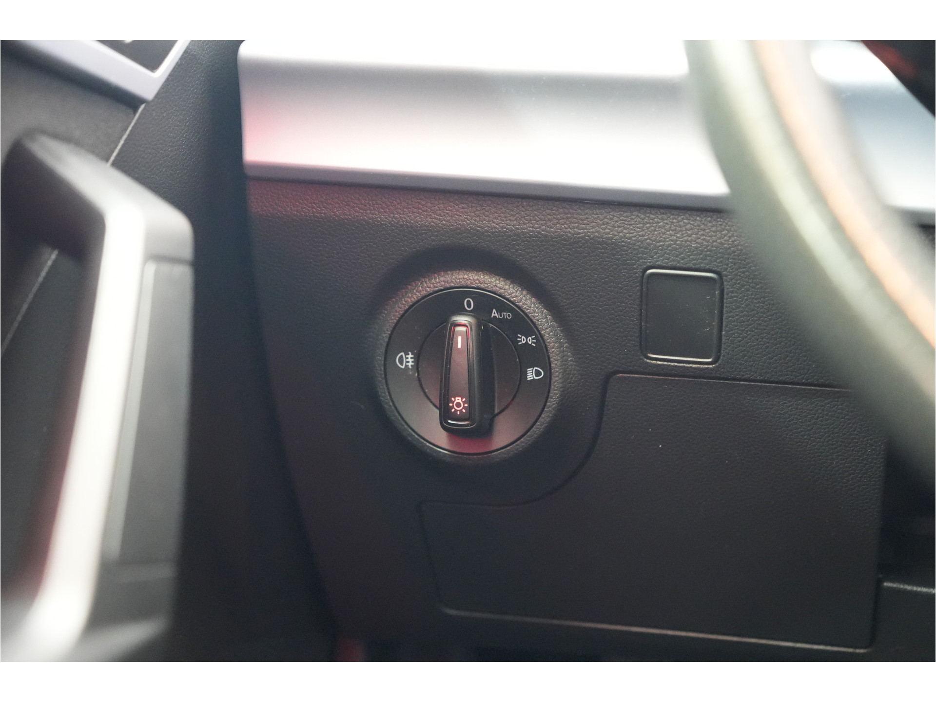 SEAT Arona 1.5 TSI EVO FR Business Intense | 150 pk | Camera | Stl. verw. | Adaptive Cruise |