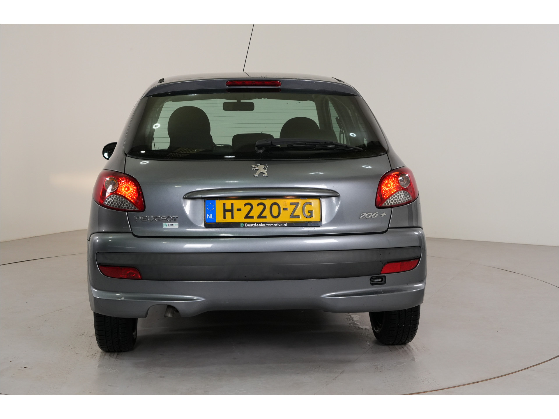 Peugeot 206 + 1.1 XR 5 dr. | Bluetooth | Str. Bekr. | El. ramen |