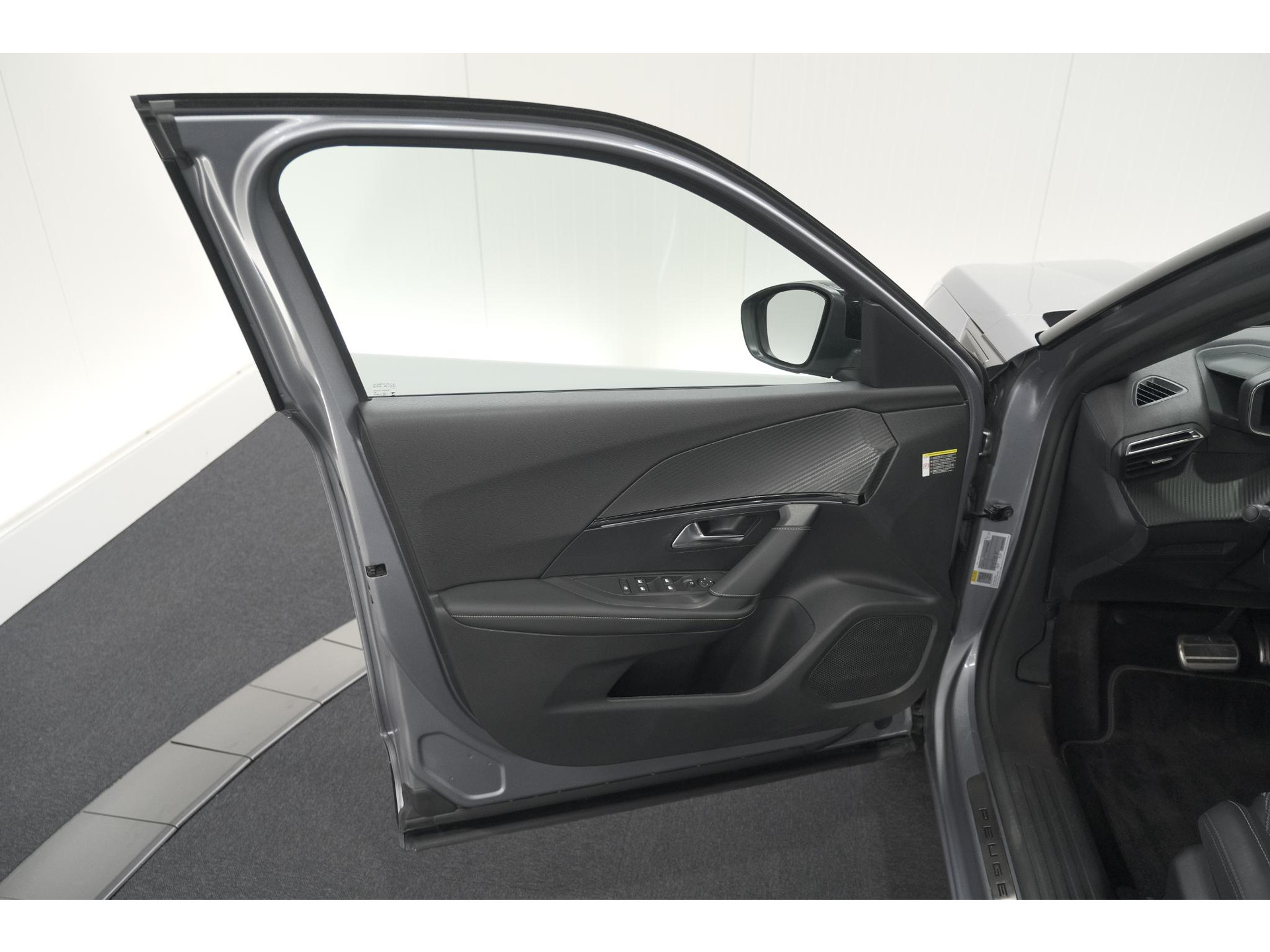 Peugeot 2008 Hybrid 145 e-DCS6 GT | Camera | Apple Carplay | Parkeersensoren